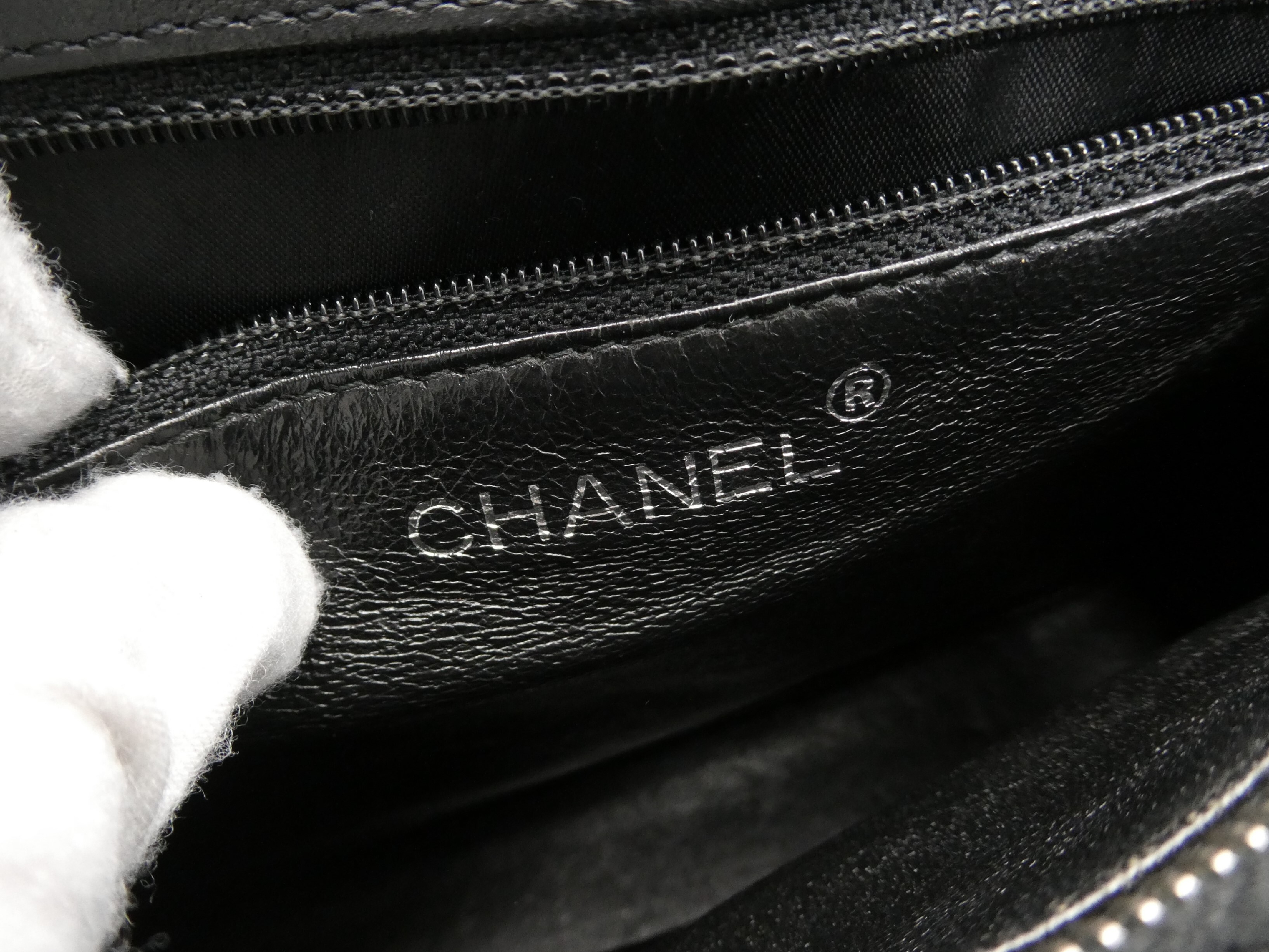 Bicolore Coco Mark Leather Shoulder Bag — view 8
