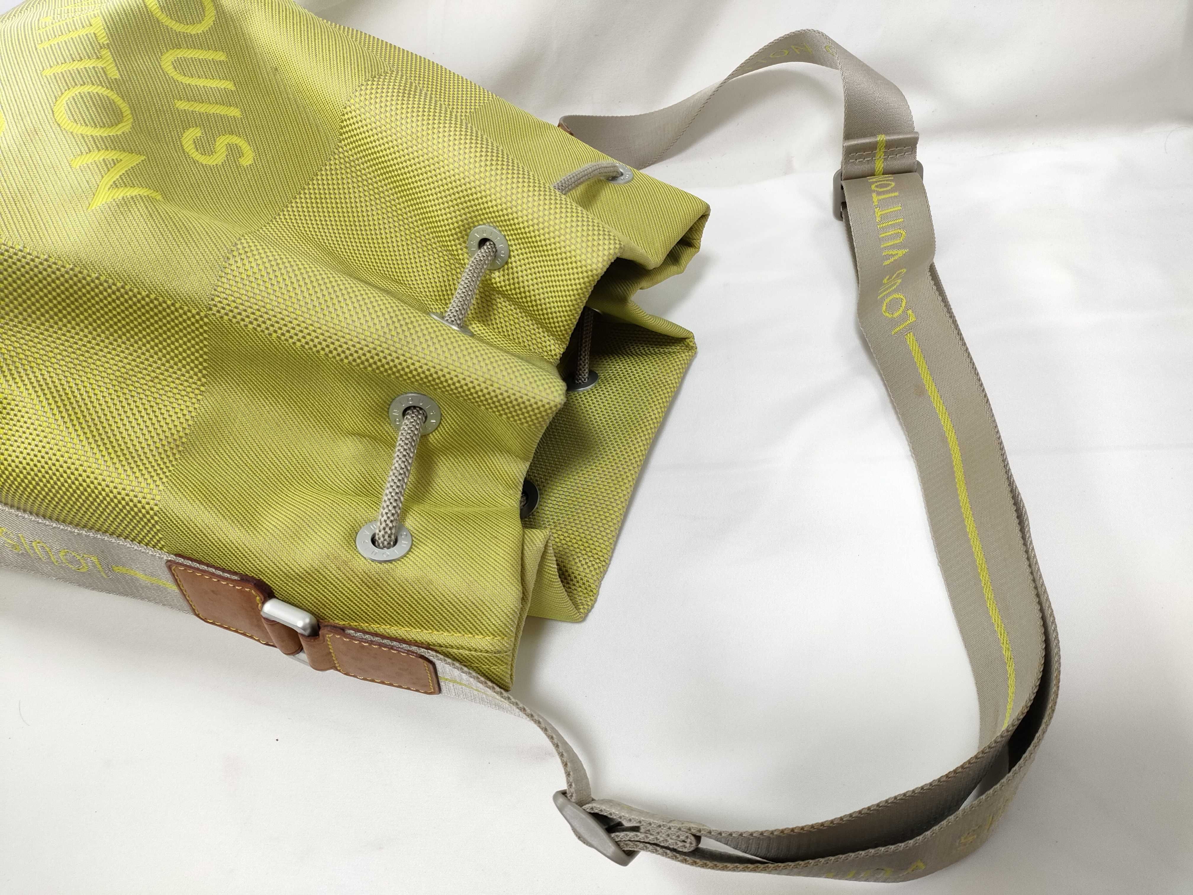 Cup Louis Vuitton LV Cup Volunteer M80635 Shoulder Bag — view 7