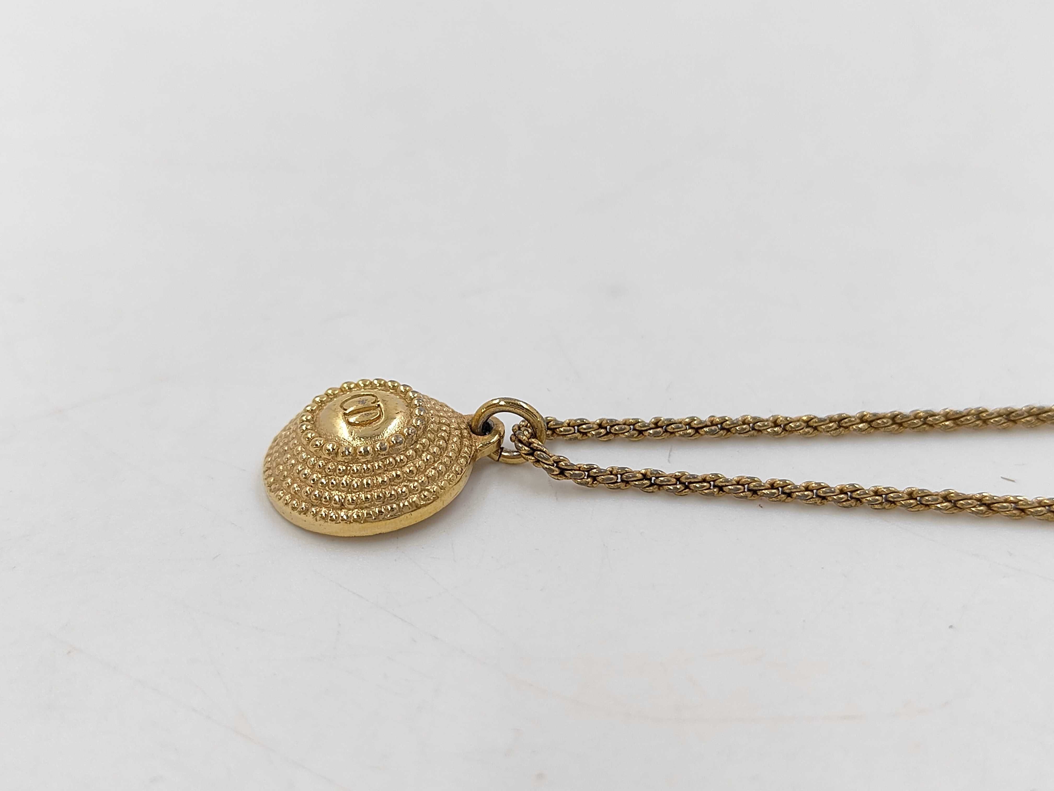 necklace — view 2