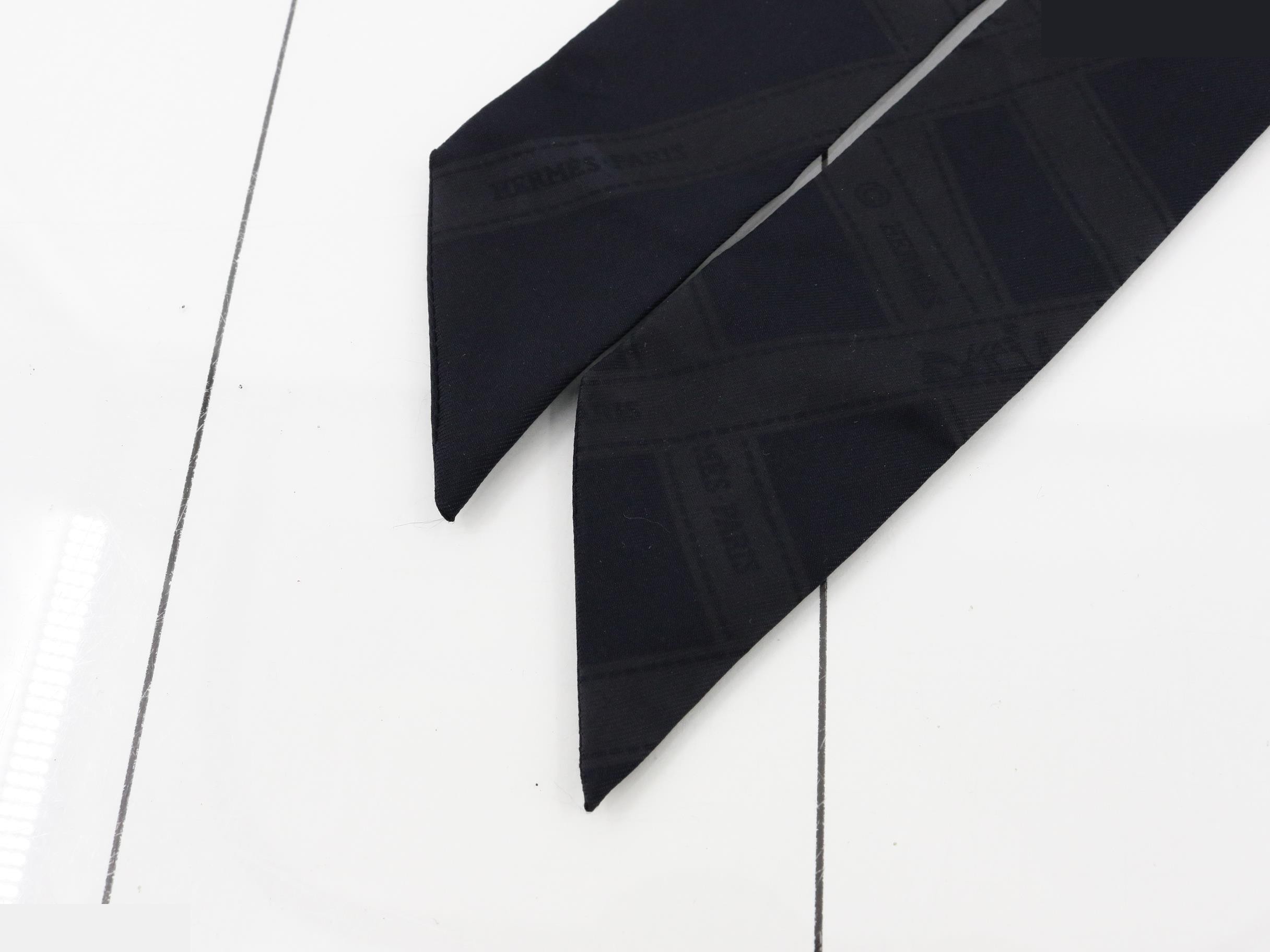 Bolduc Ribbon Twilly, 100% Silk, Black — view 3
