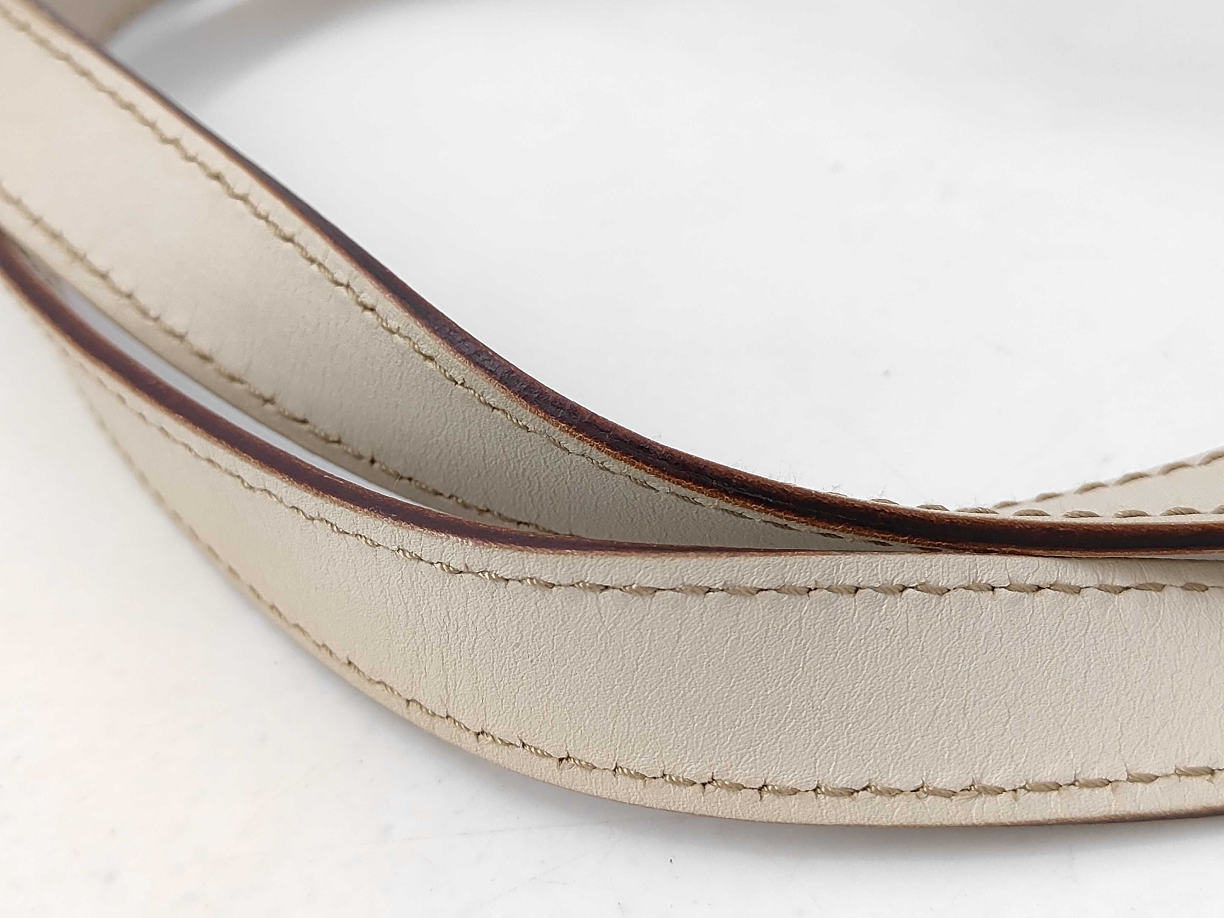 GG Canvas Shoulder Bag Handbag — view 6