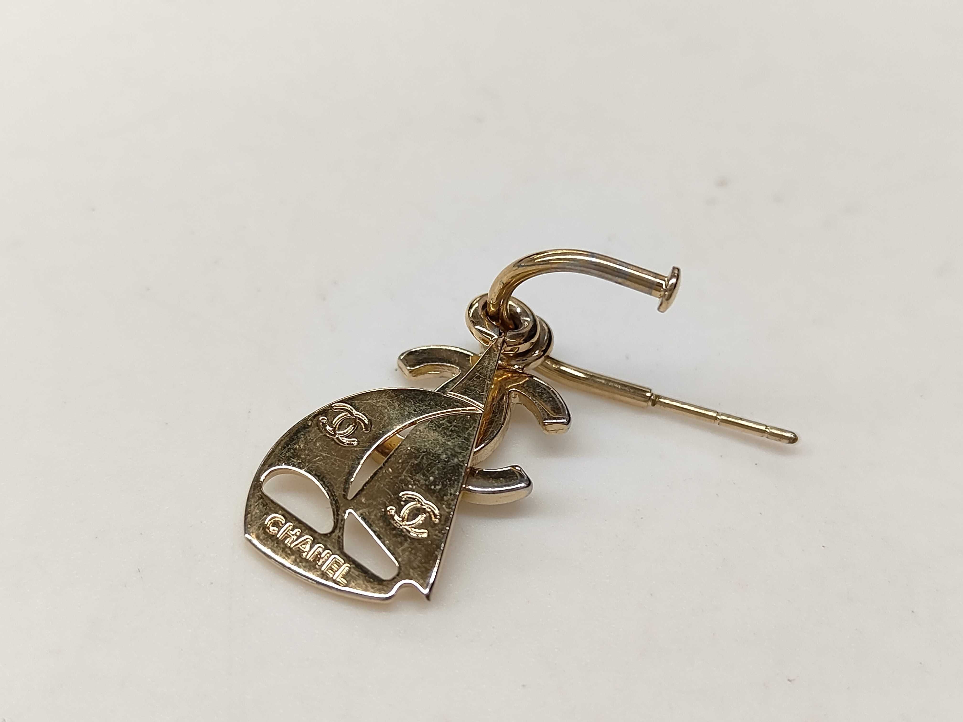 engraved Coco Mark yacht earrings — view 5