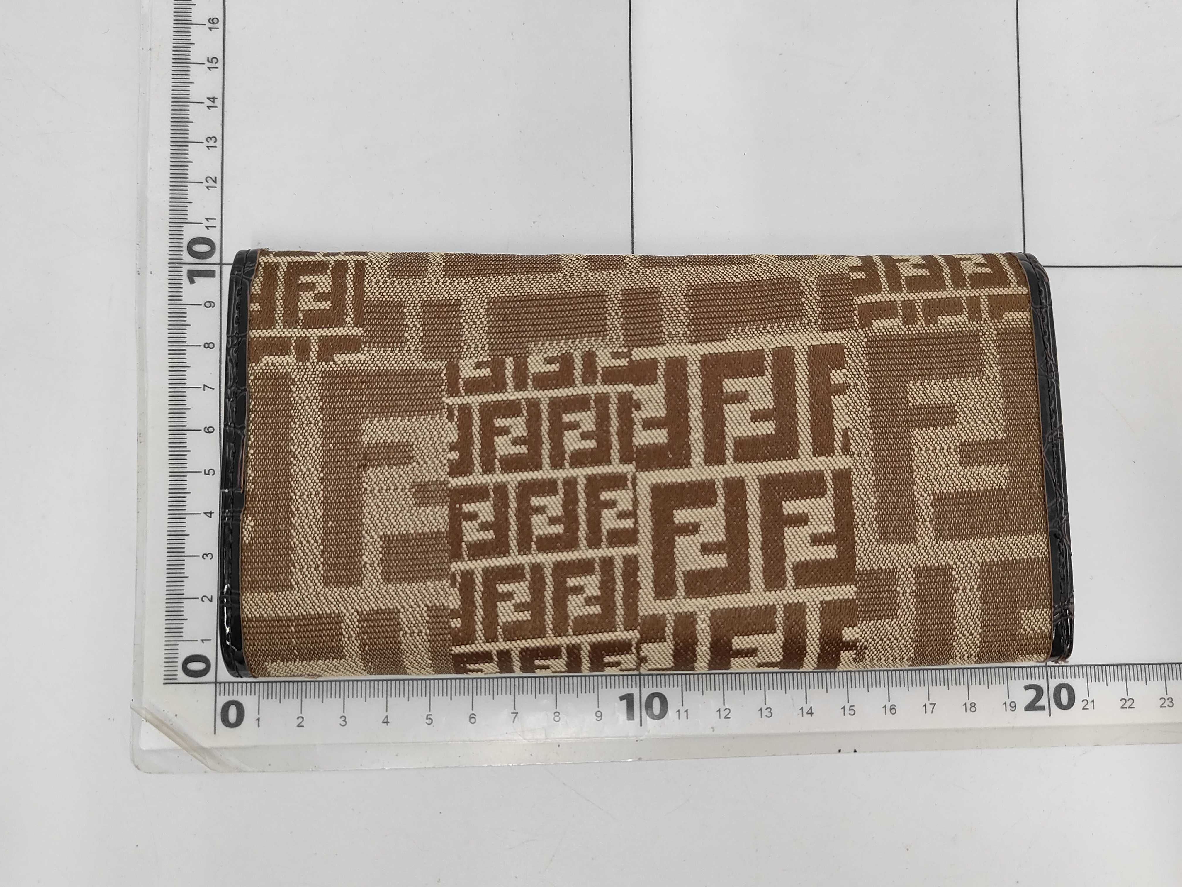 wallet — view 2