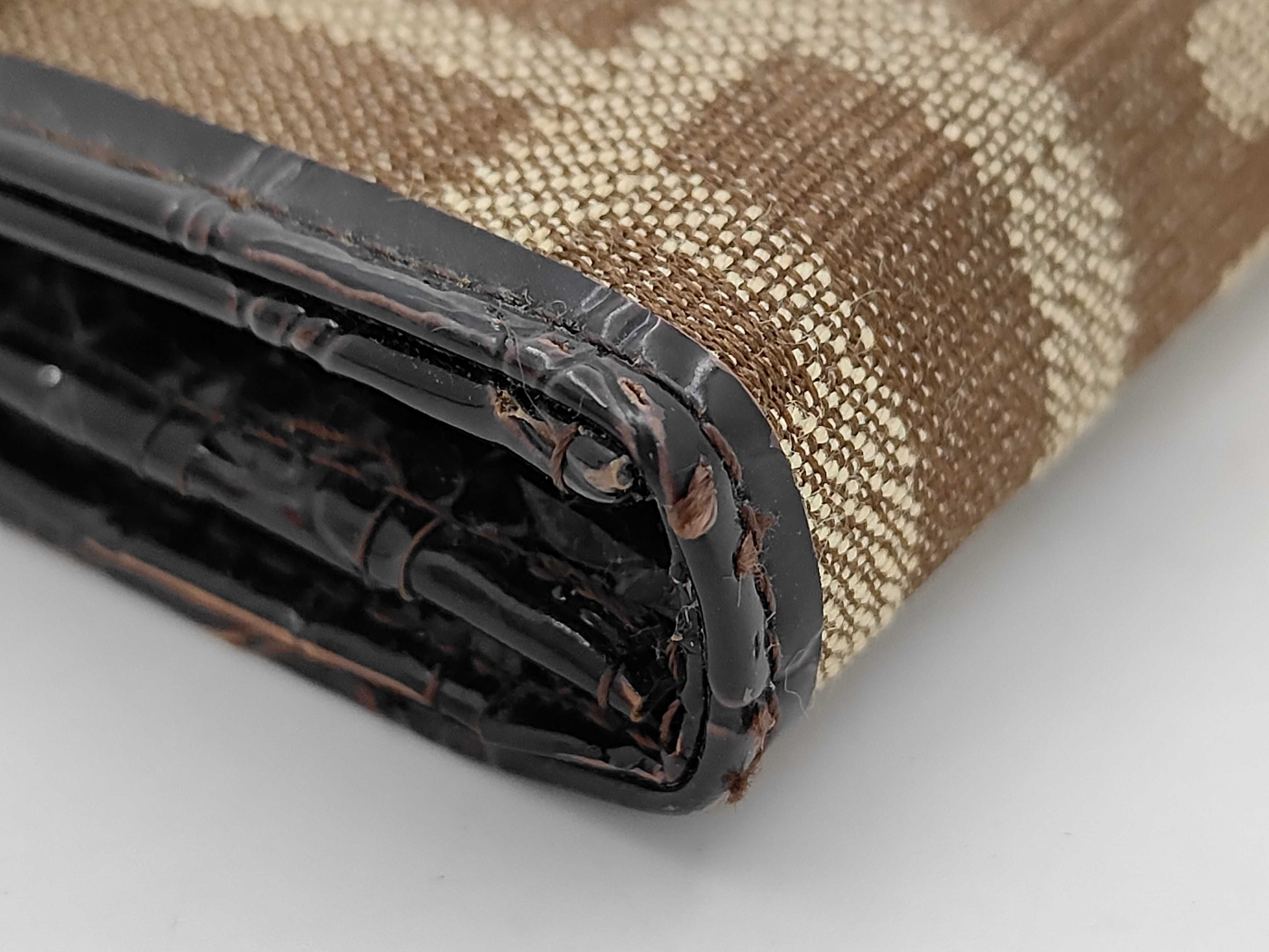 wallet — view 3