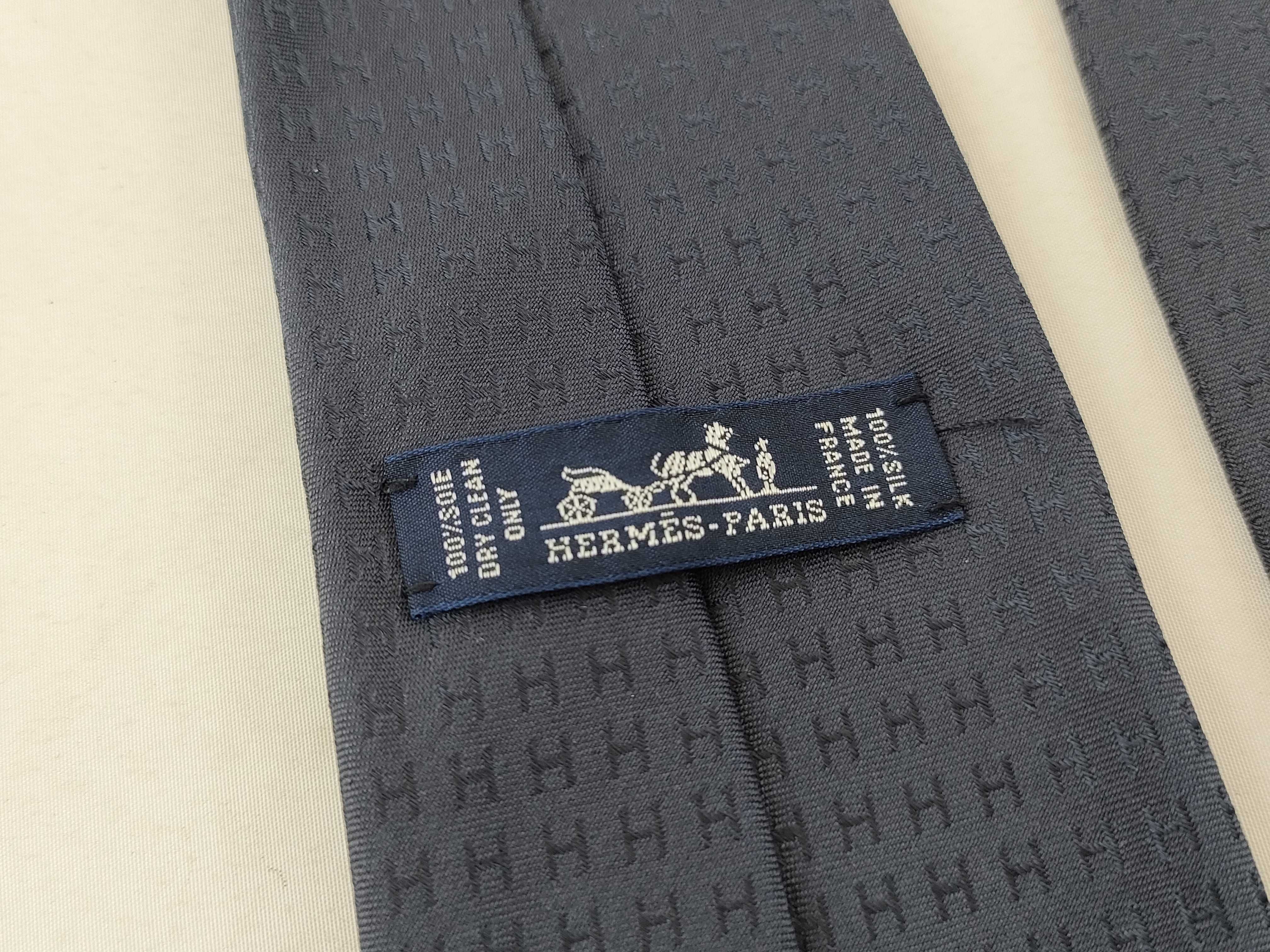 H-pattern tie and other accessories — view 4
