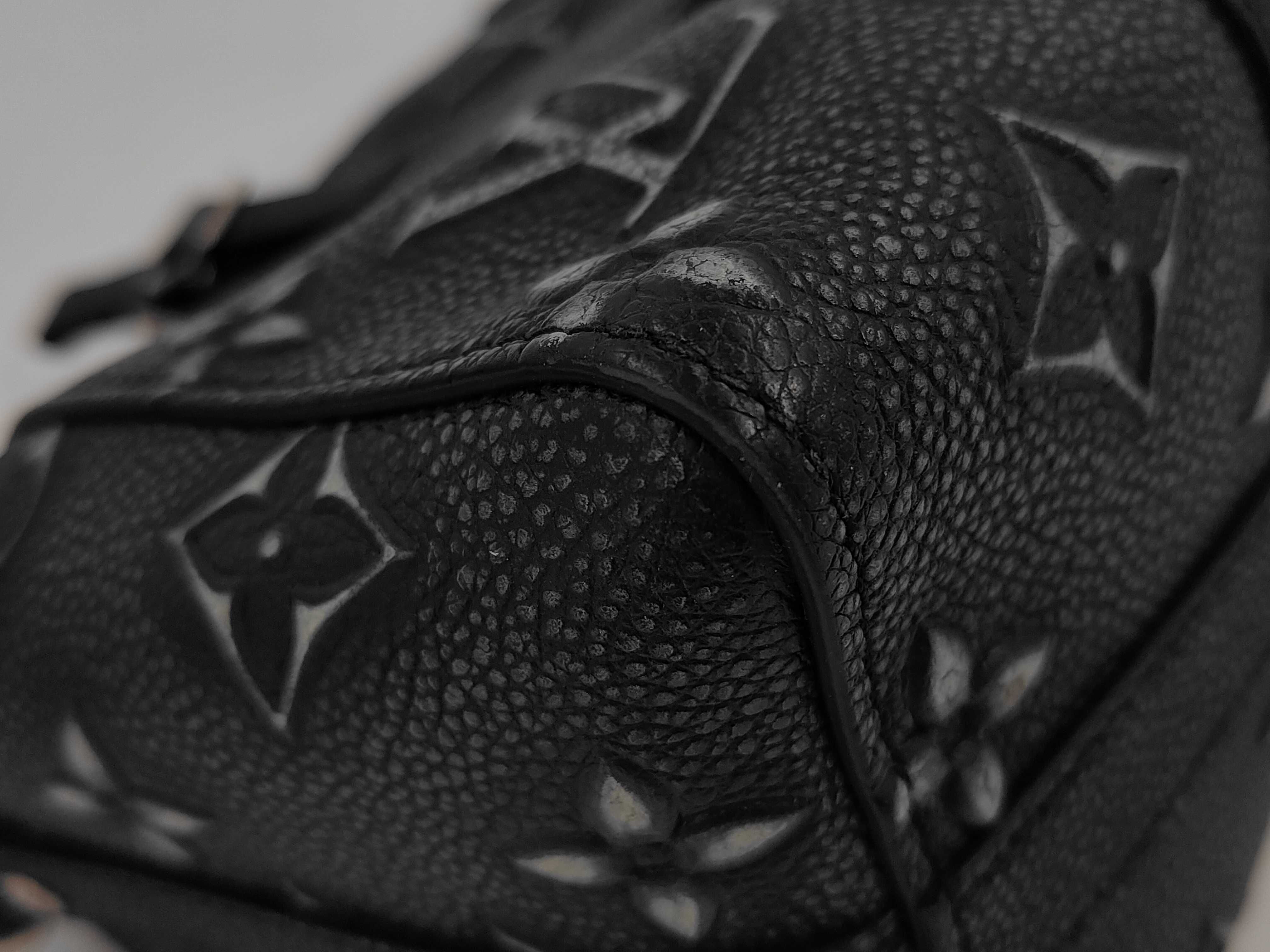 City Keepall 27 Shoulder Bag — view 3