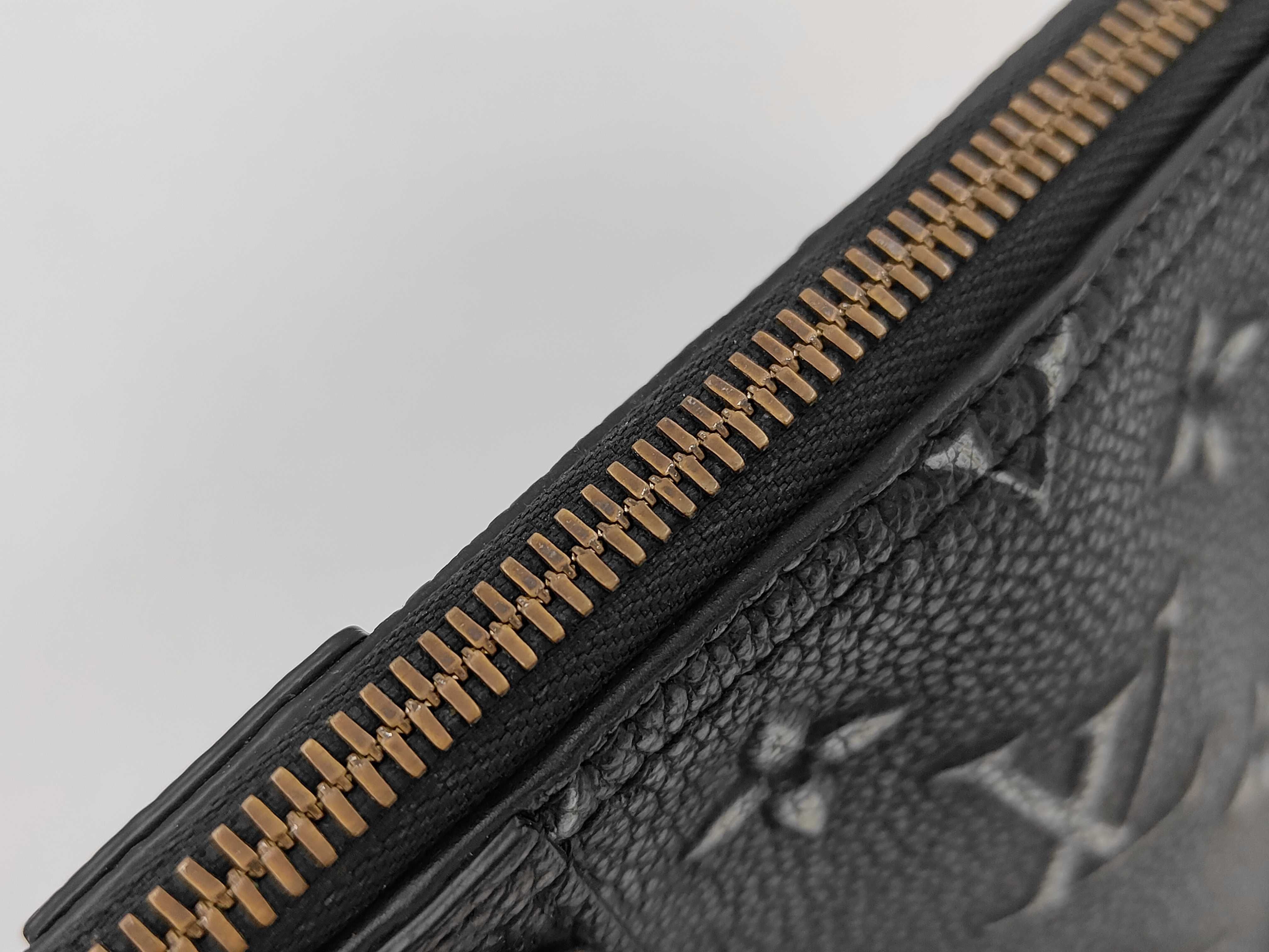 City Keepall 27 Shoulder Bag — view 9
