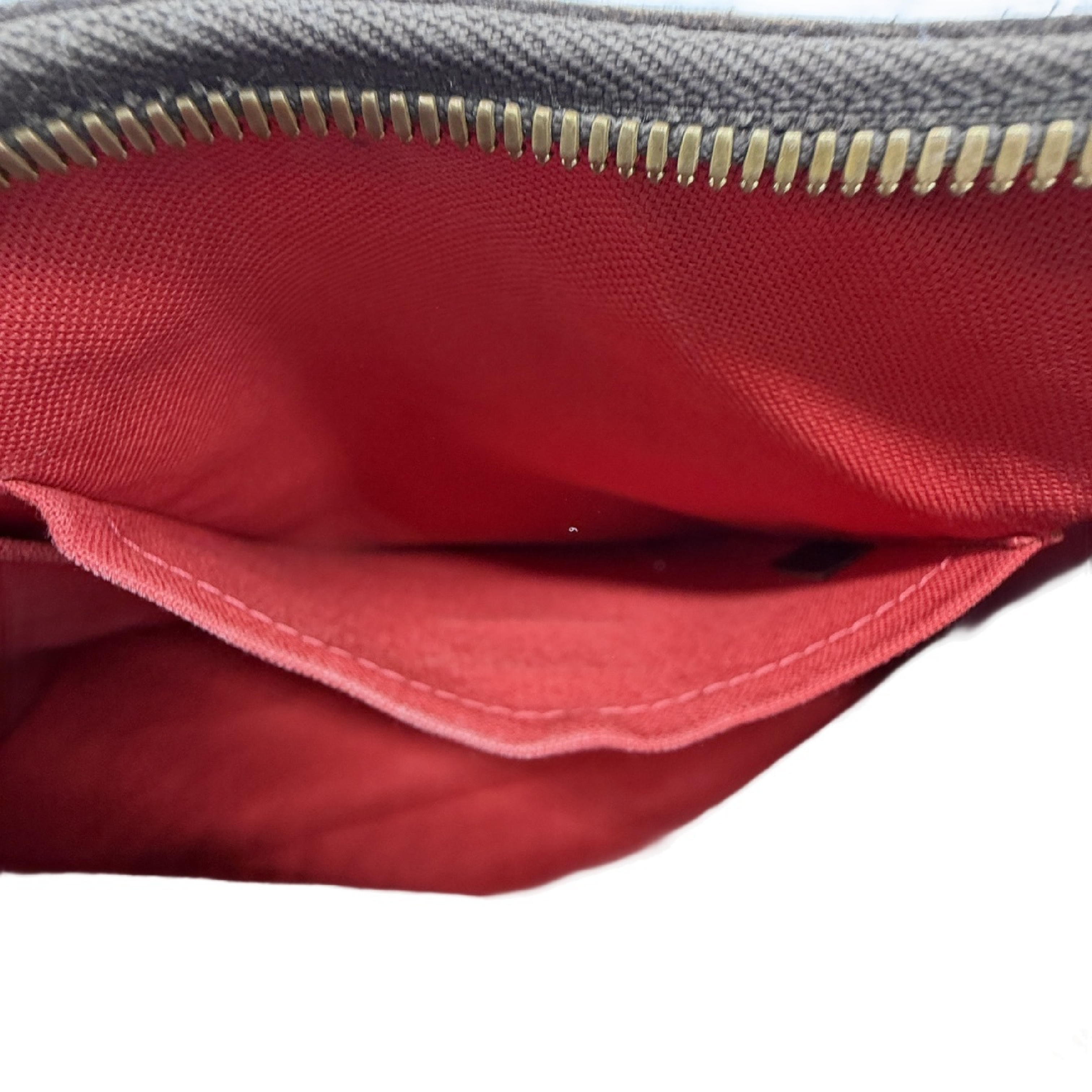 Damier Thames PM One-Shoulder Bag (Shoulder Bag) — view 13