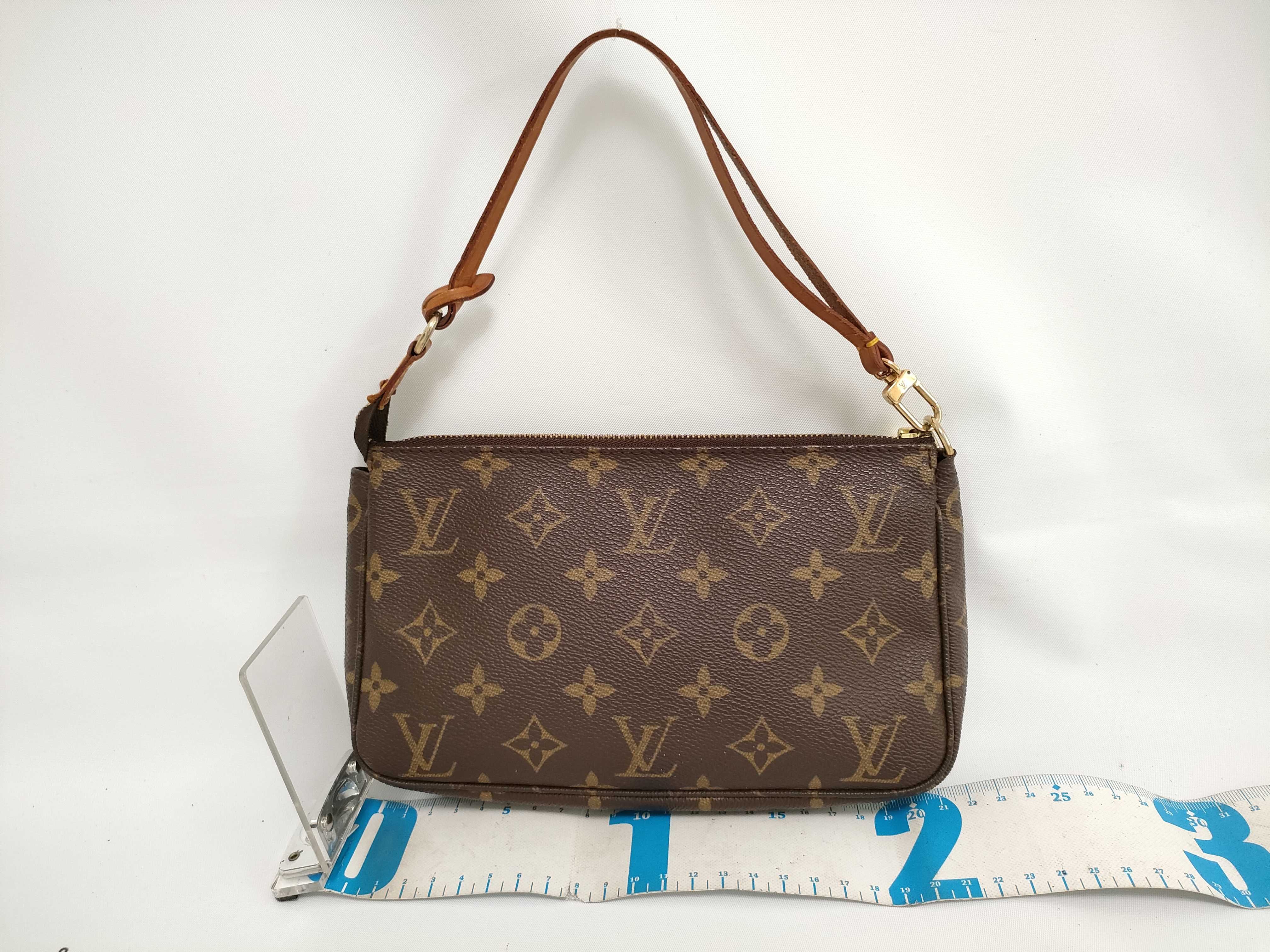 Monogram Accessoires SP0070 Pouch — view 2
