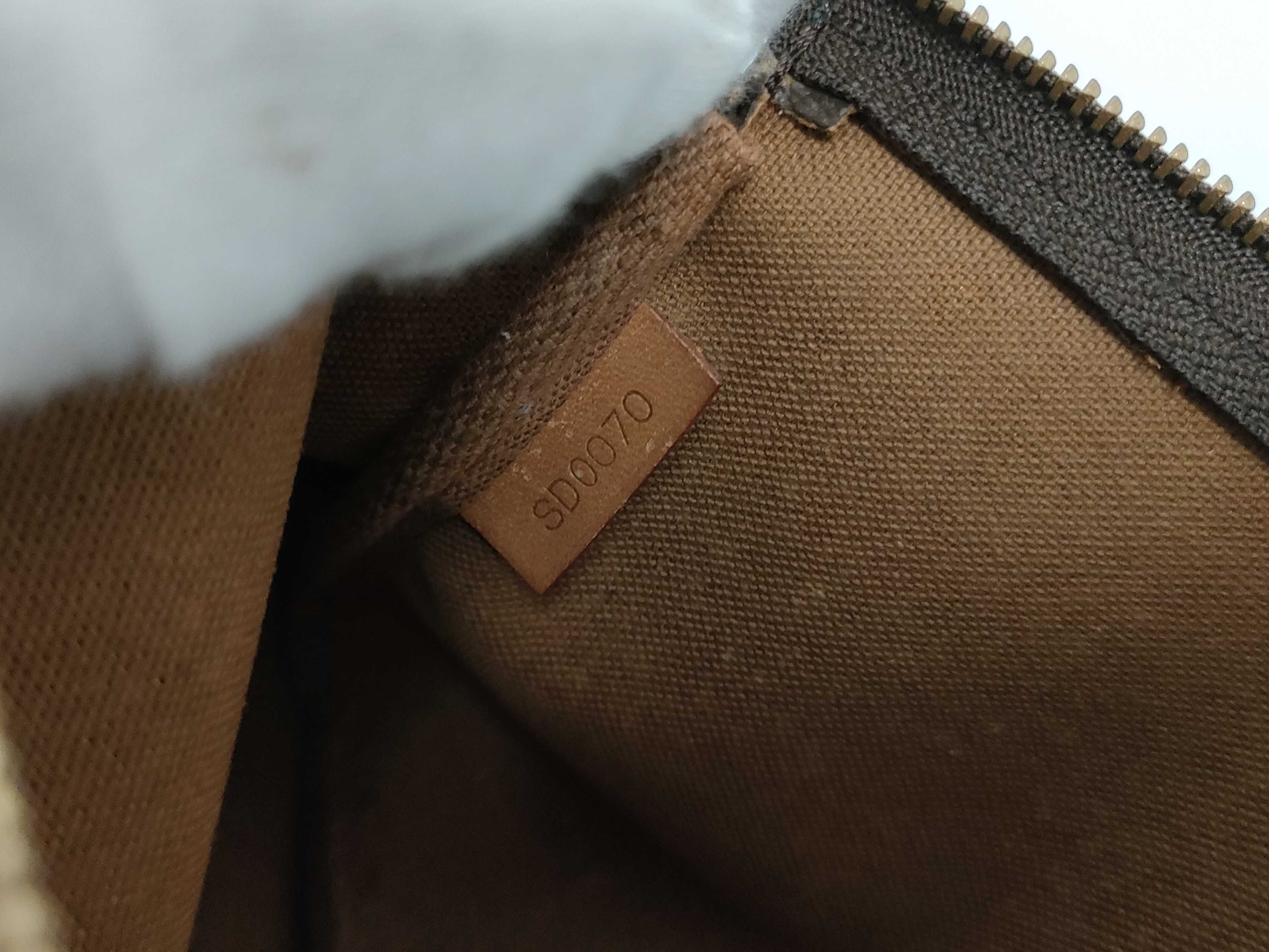 Monogram Accessoires SP0070 Pouch — view 11