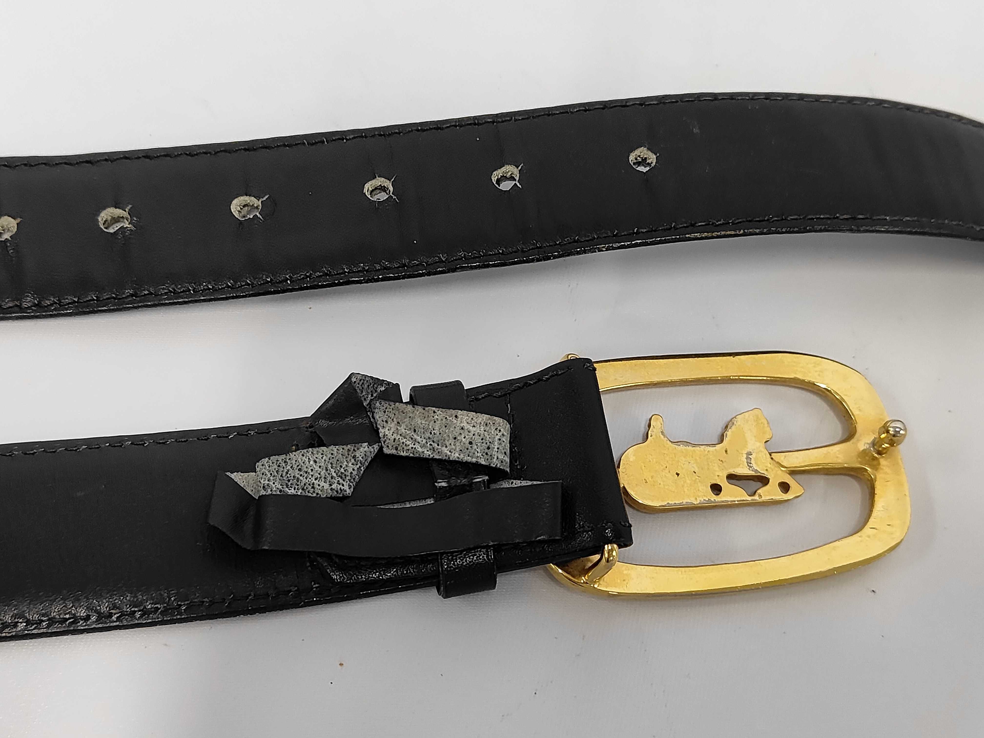 leather belt with carriage hardware, size . — view 4