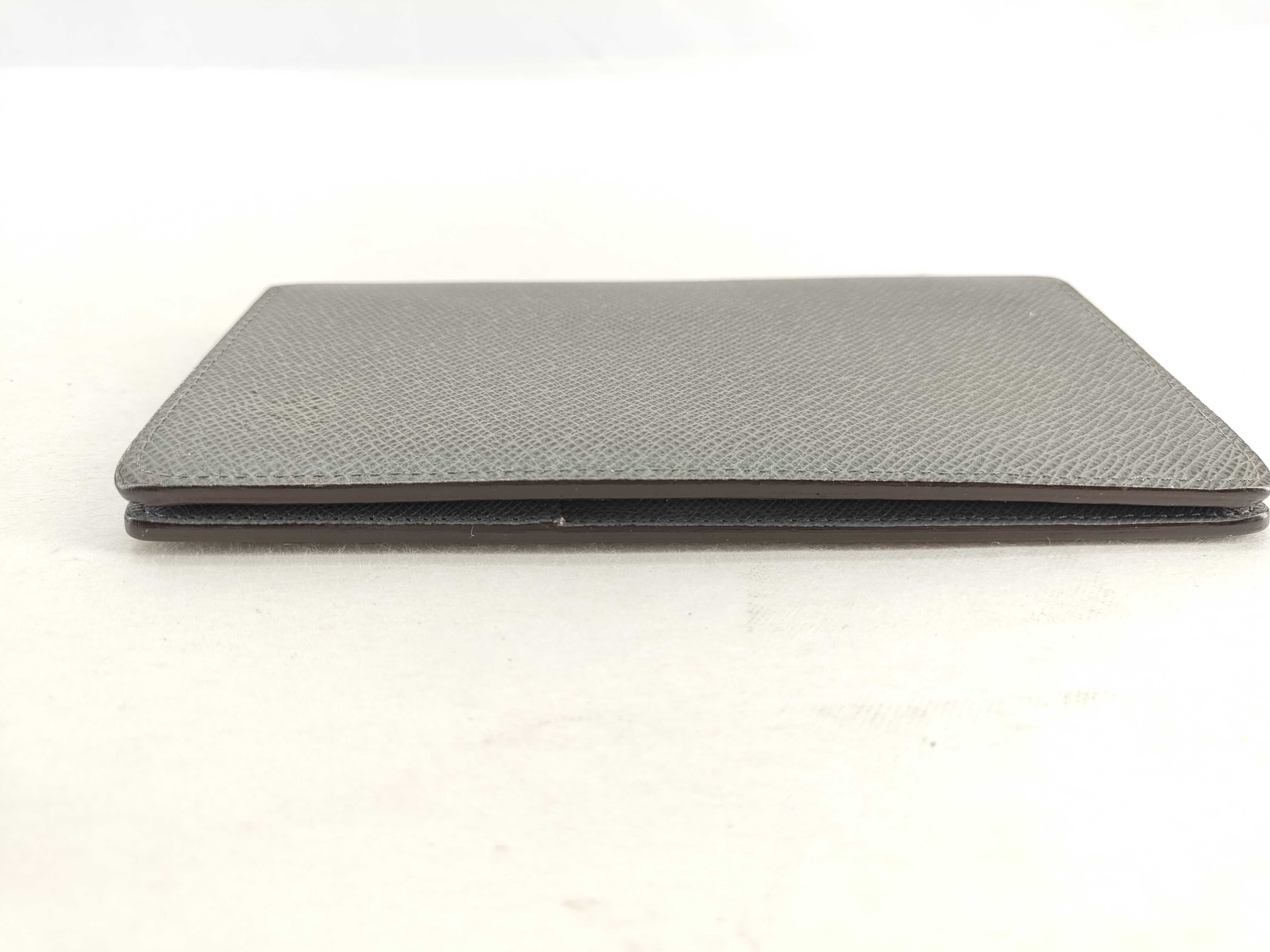 Taiga Louis Vuitton Taiga Wallet Billfold — view 5