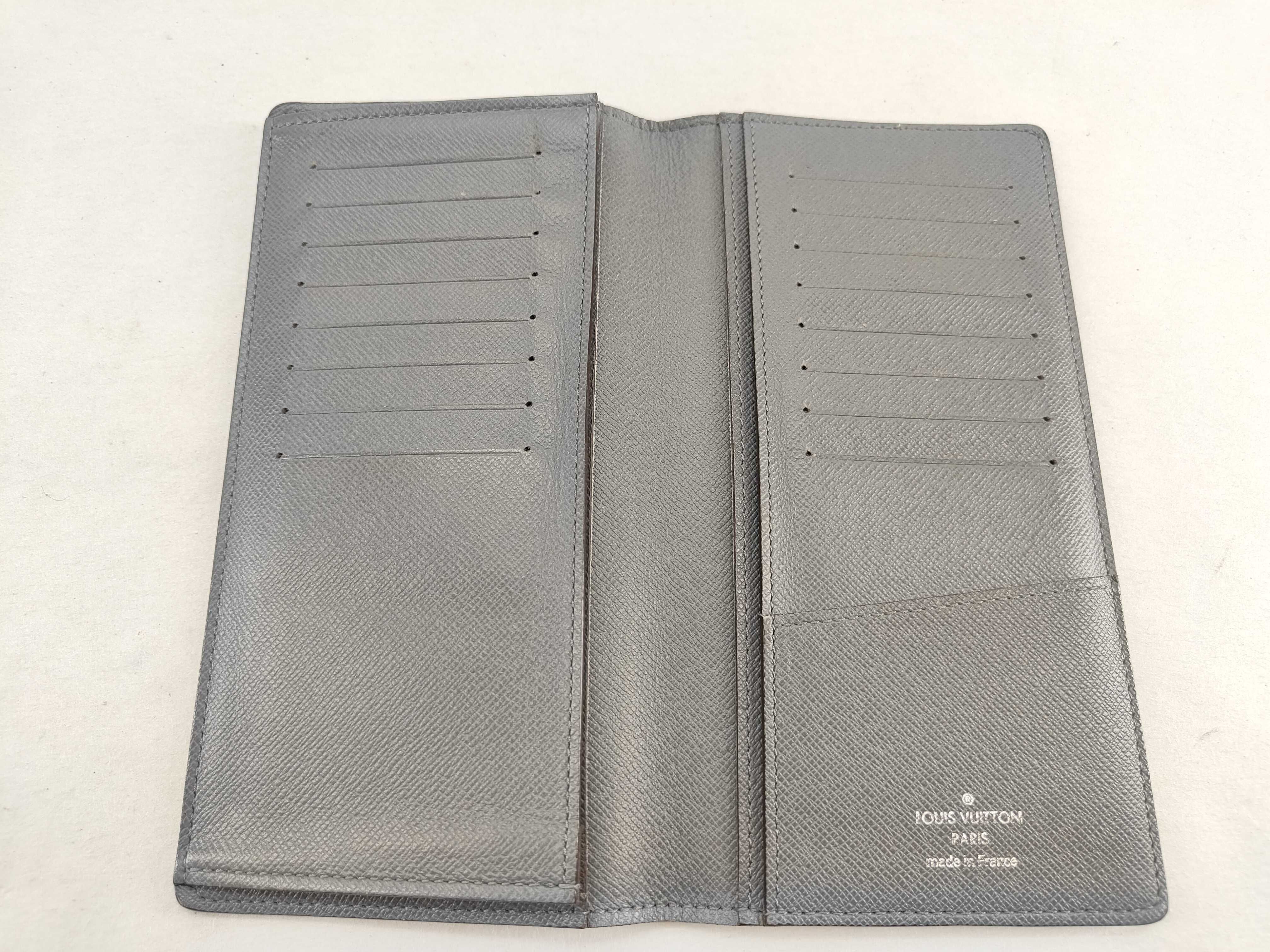 Taiga Louis Vuitton Taiga Wallet Billfold — view 8