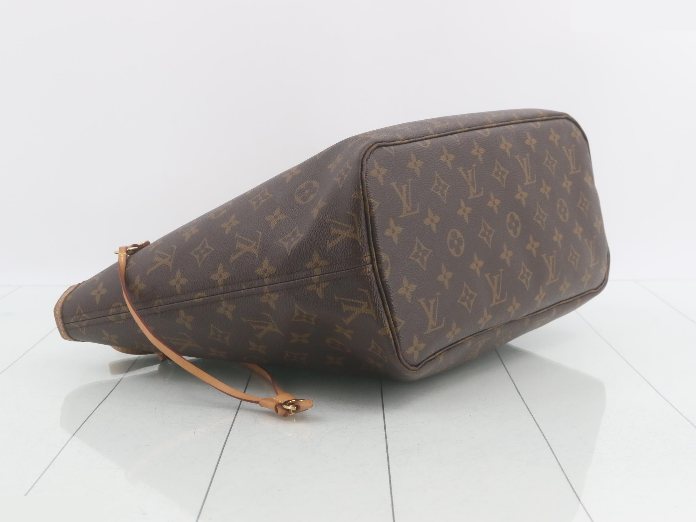 Monogram Neverfull MM Tote Bag — view 5