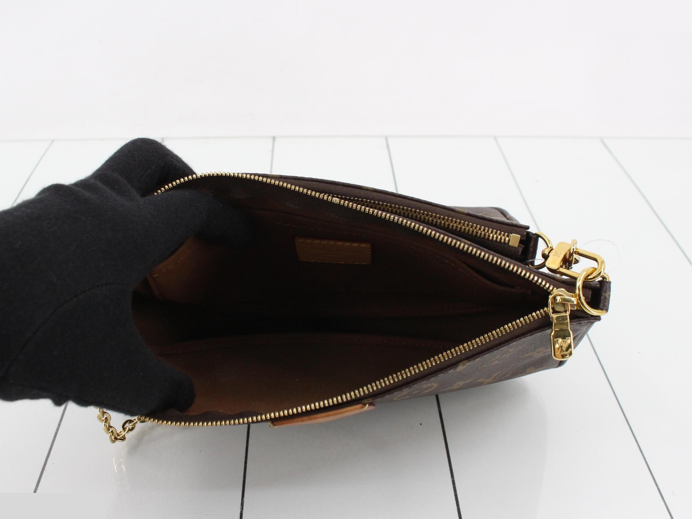 M44840 Multi Pochette Accessoires 2-Way Shoulder Bag — view 4