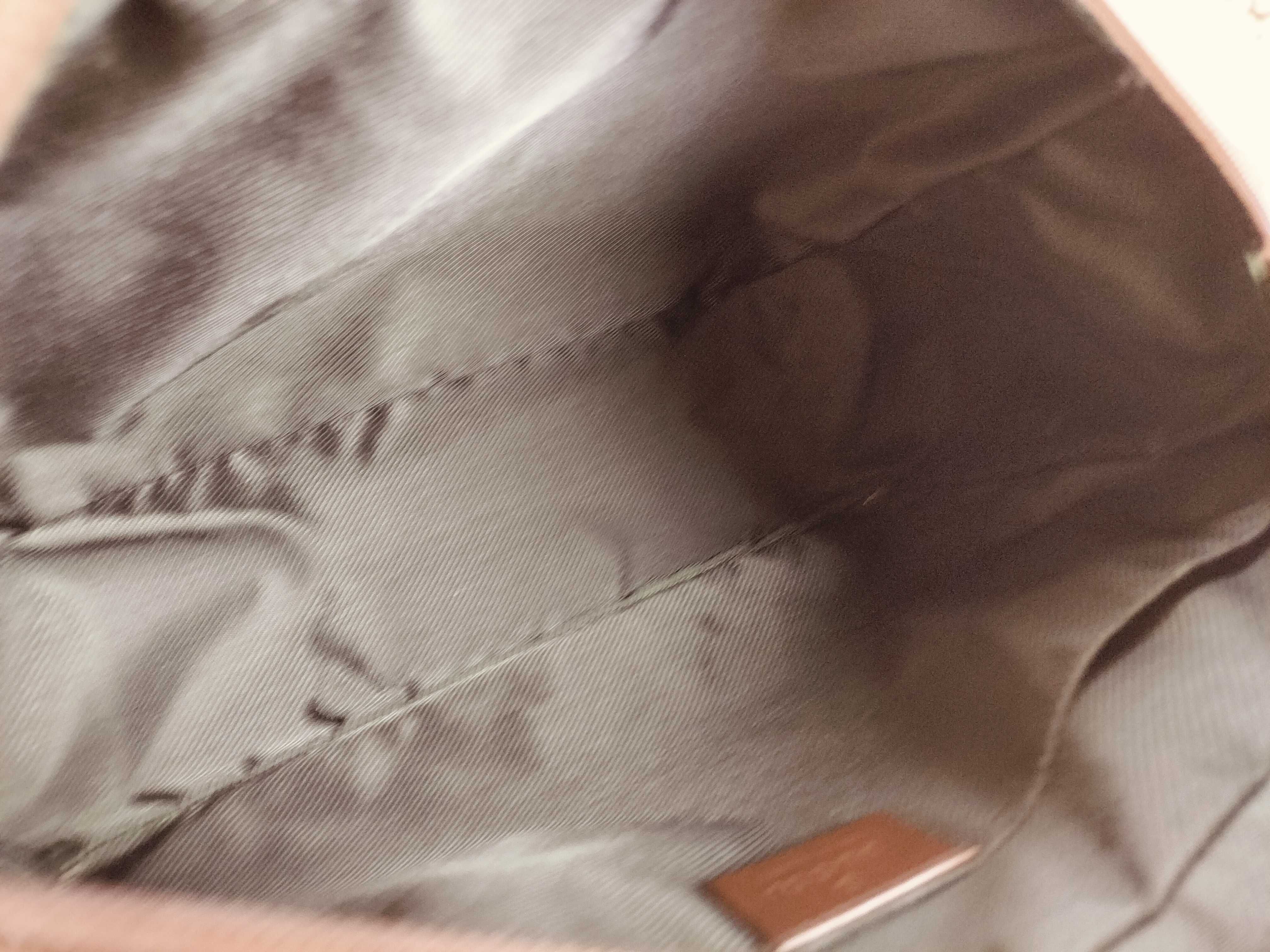 GG Canvas Shoulder Bag — view 11