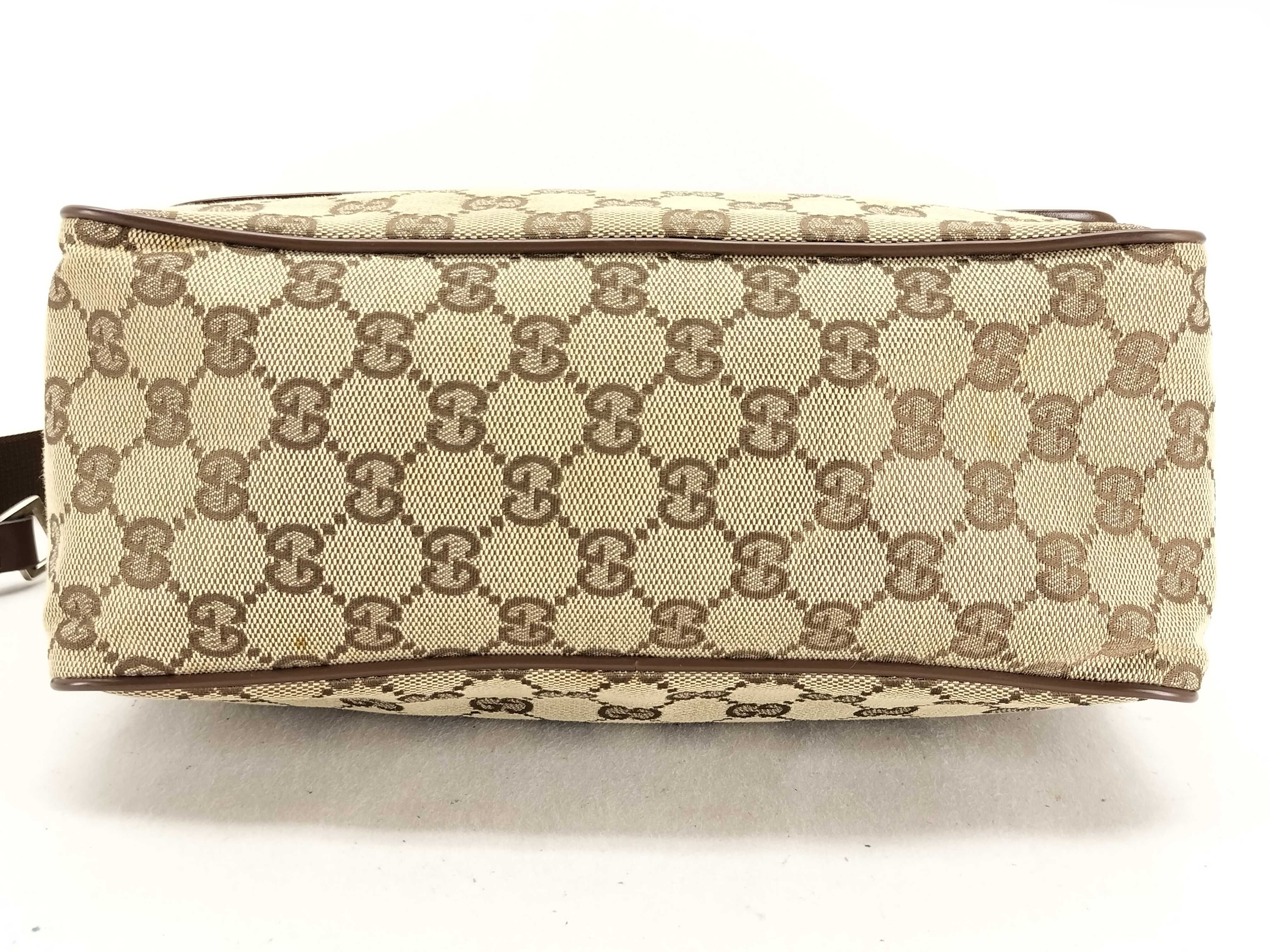 GG Canvas Shoulder Bag — view 7