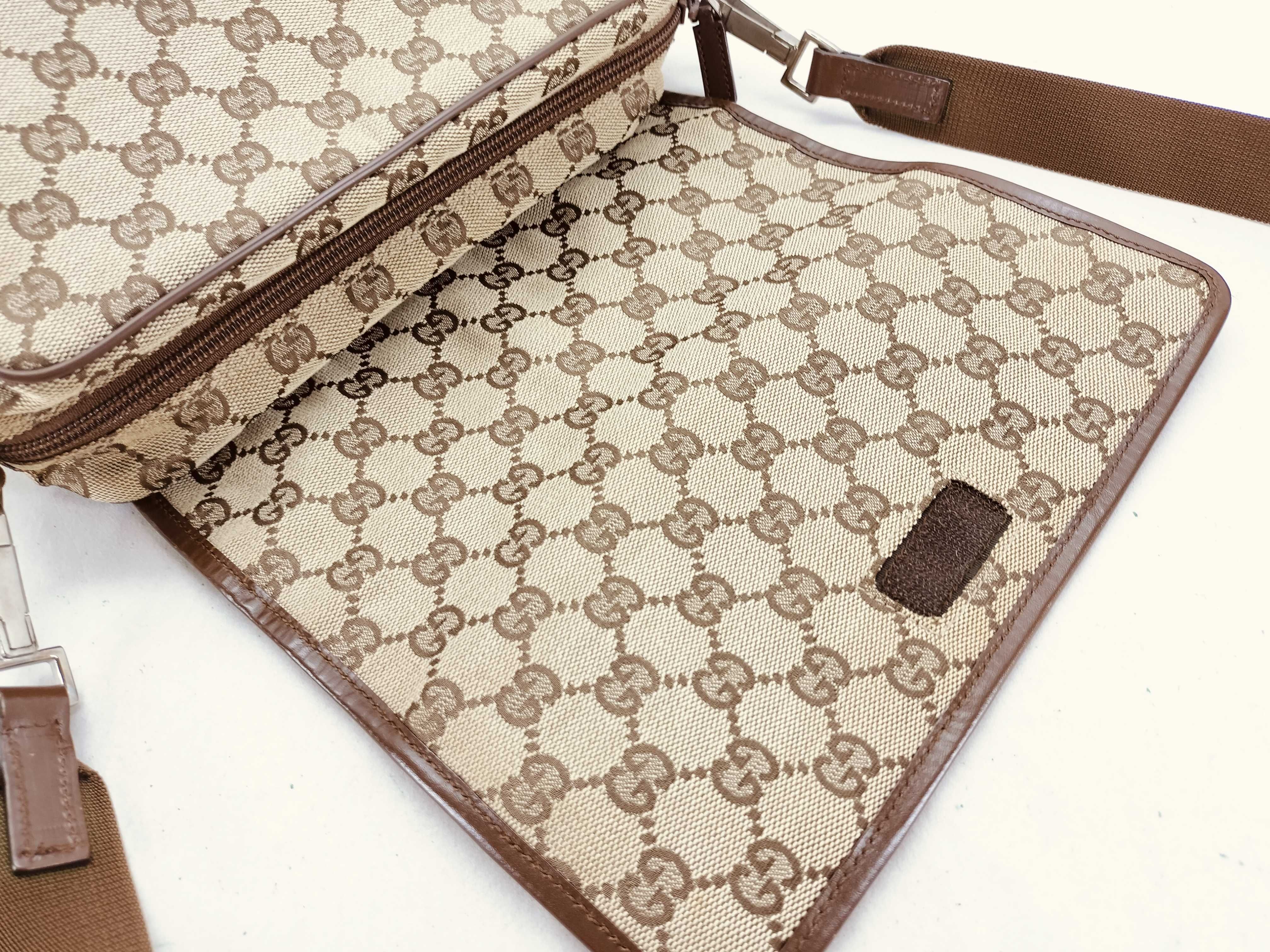 GG Canvas Shoulder Bag — view 8