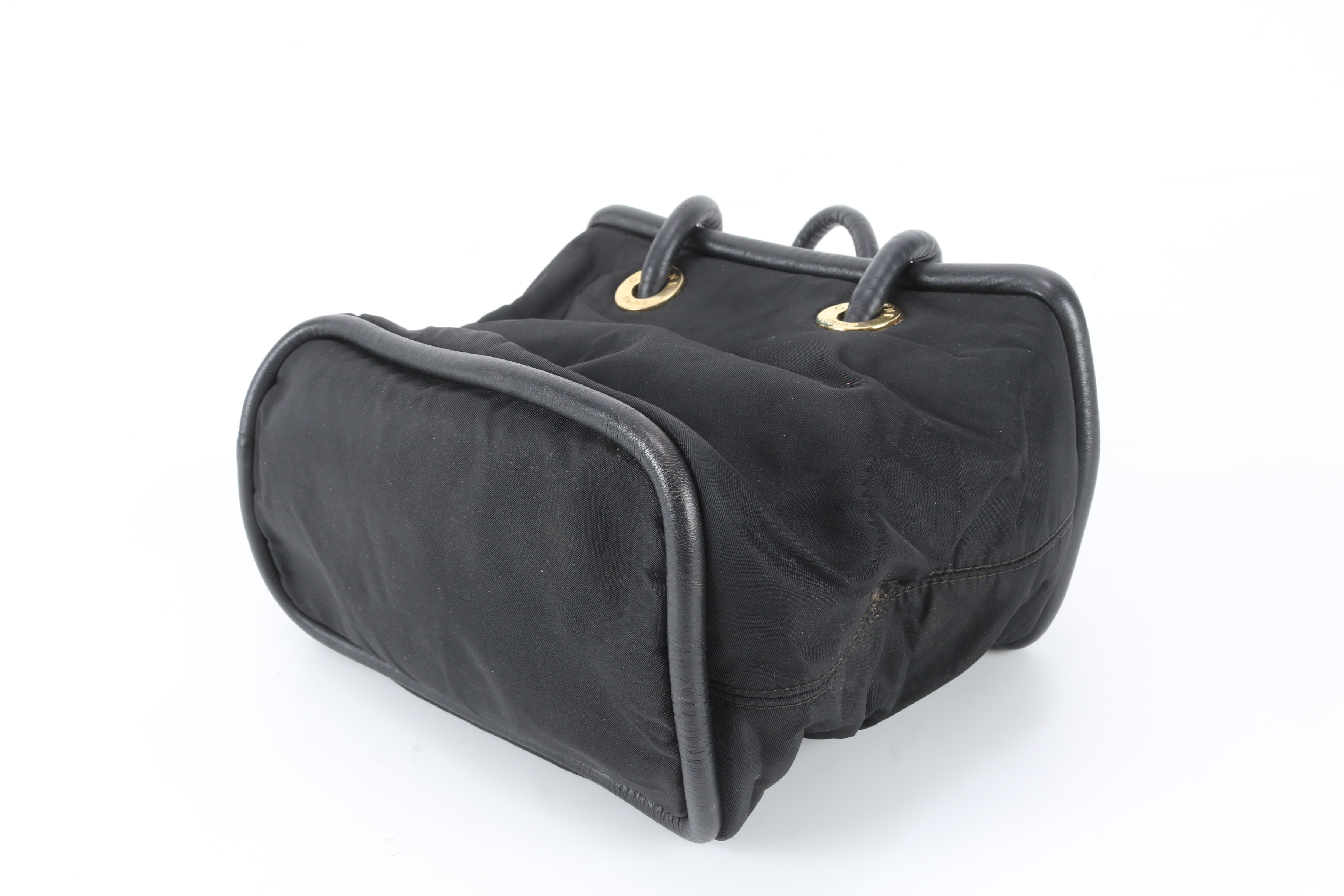 Circle Logo Leather Handbag — view 6