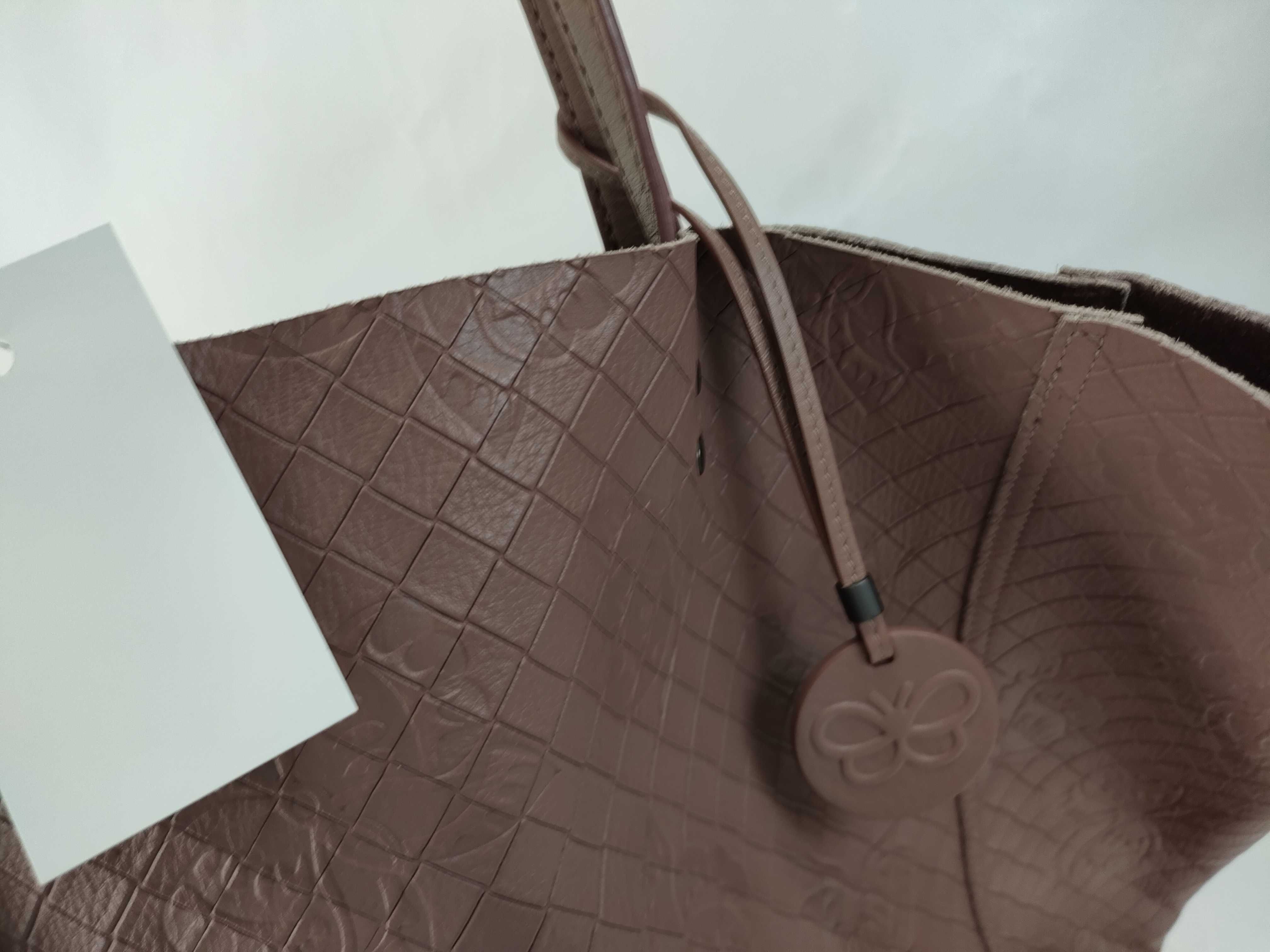 Mirage Papillon Tote Bag — view 7