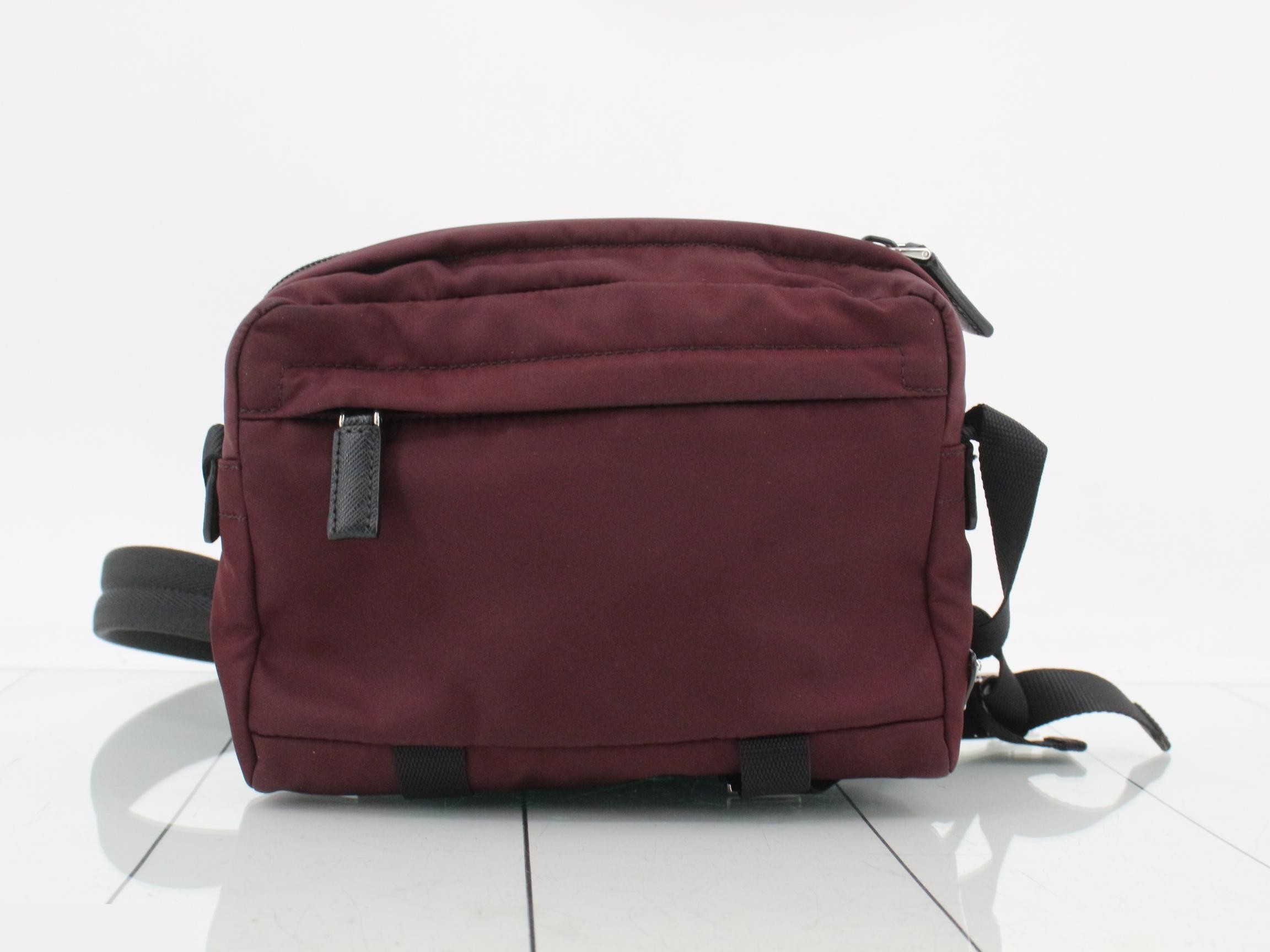 Triangle logo shoulder bag — view 2