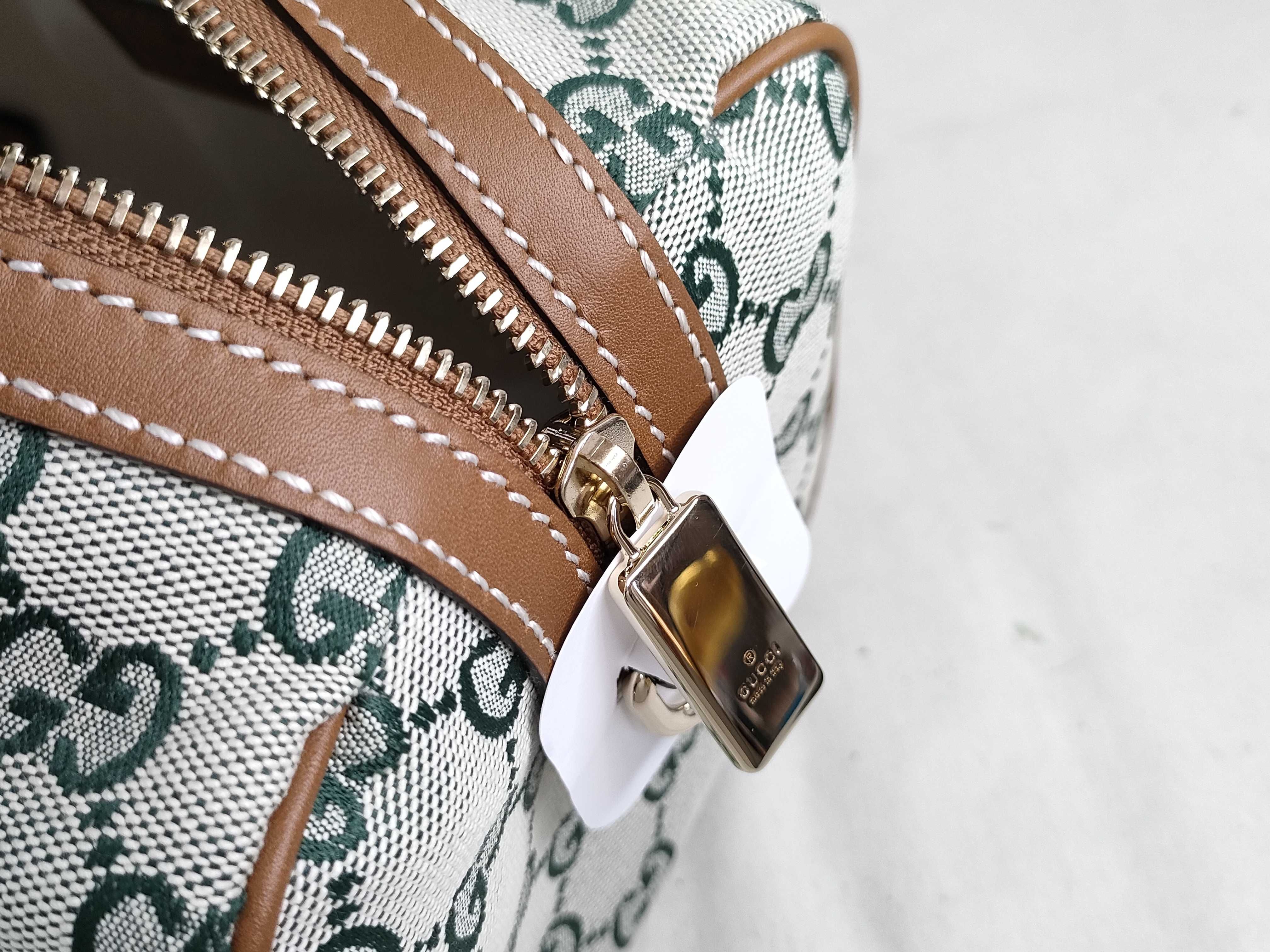 GG Canvas Unused GG Canvas 2-way Boston Handbag — view 13