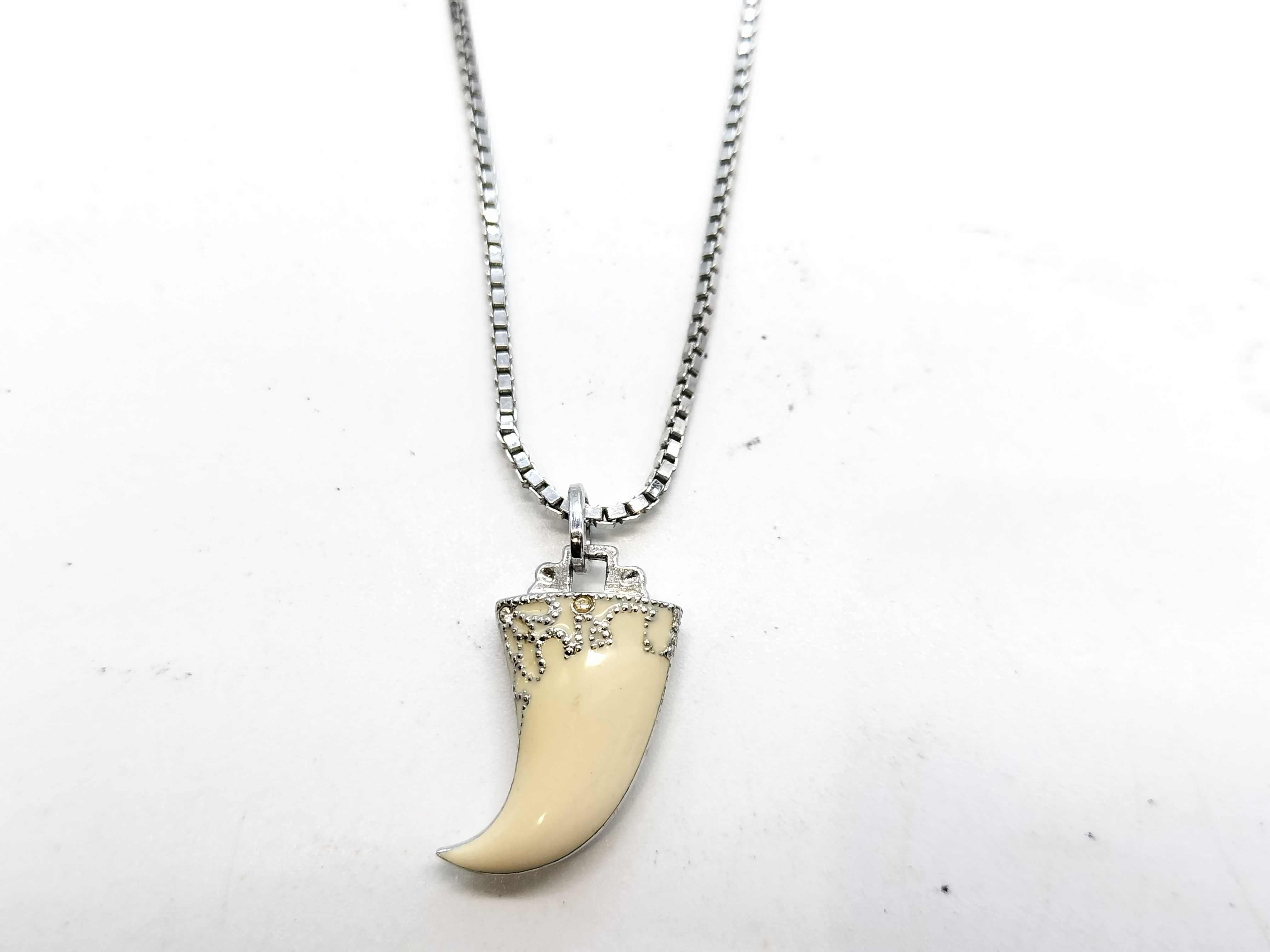 Horn Necklace