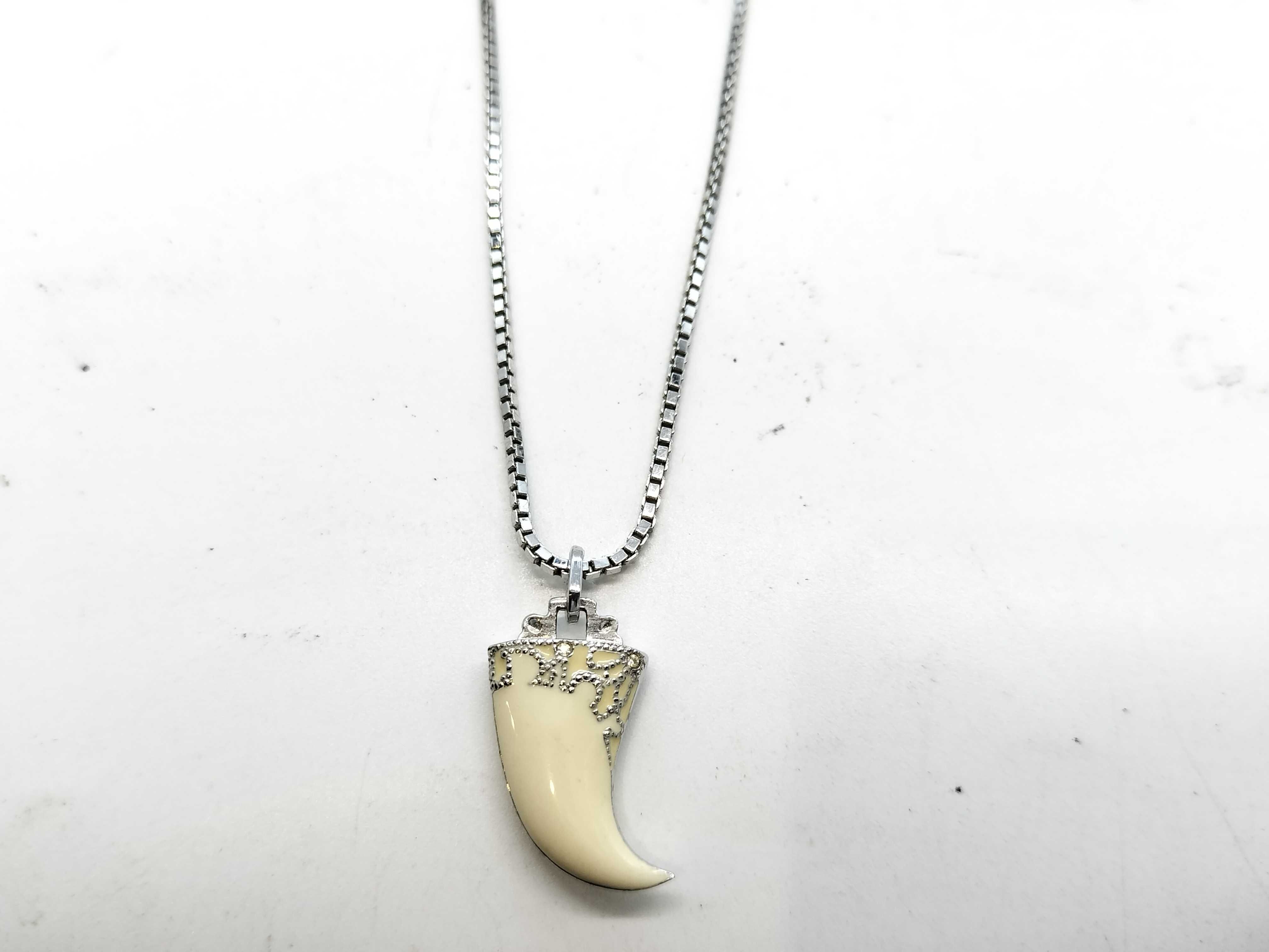 Horn Necklace — view 2
