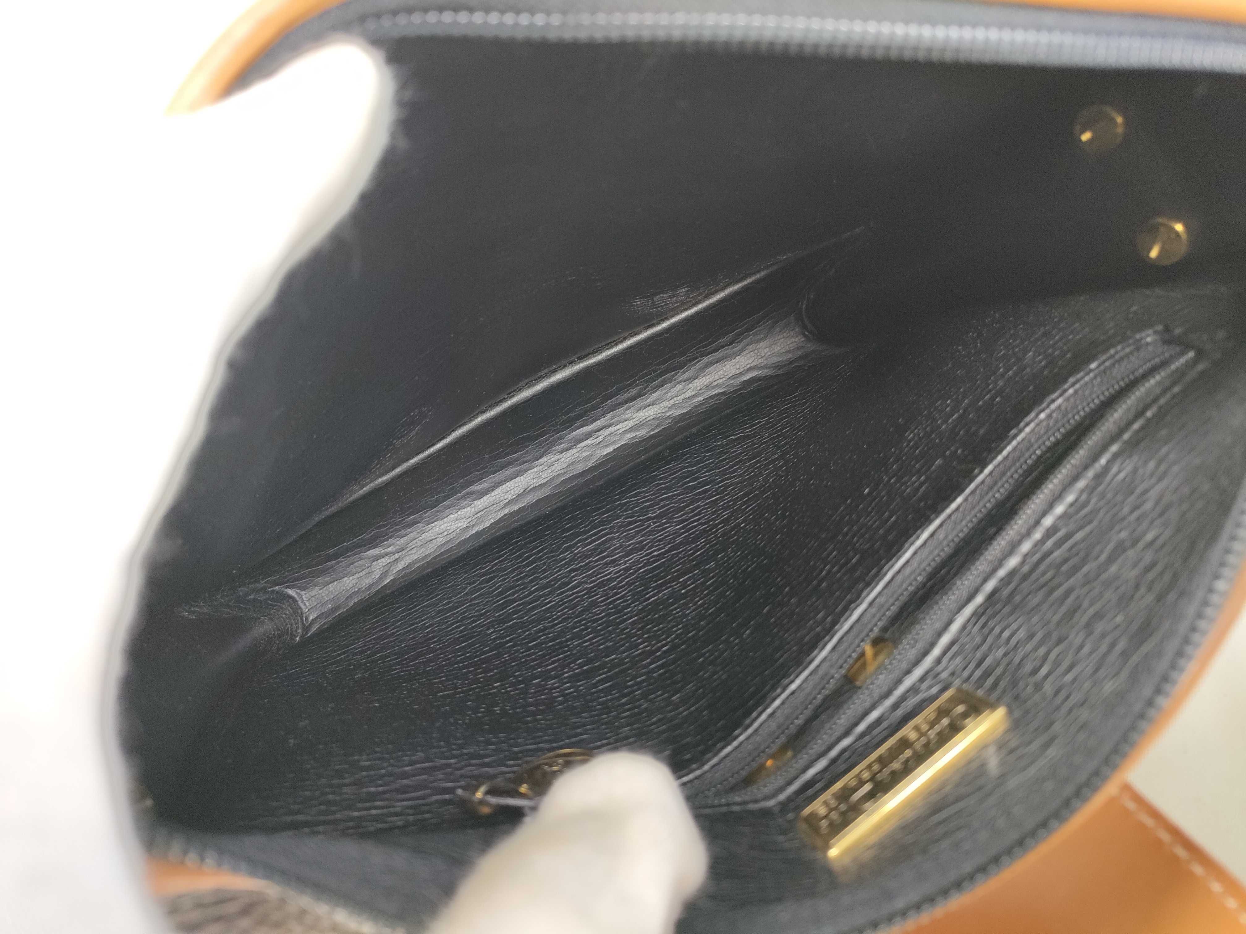 shoulder bag — view 10