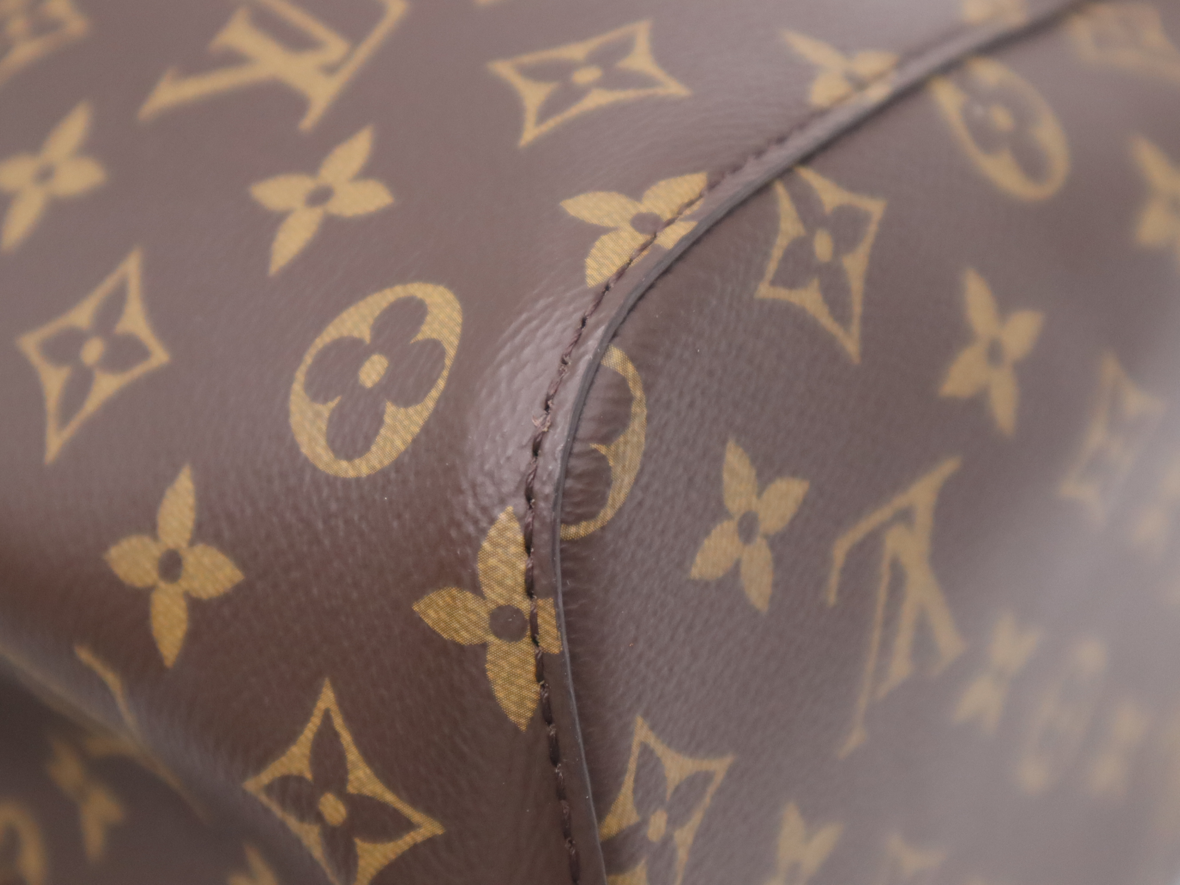 M44022 Monogram Neo Noe Poudre Shoulder Bag with Shoulder Strap (RFID Detected) — view 8