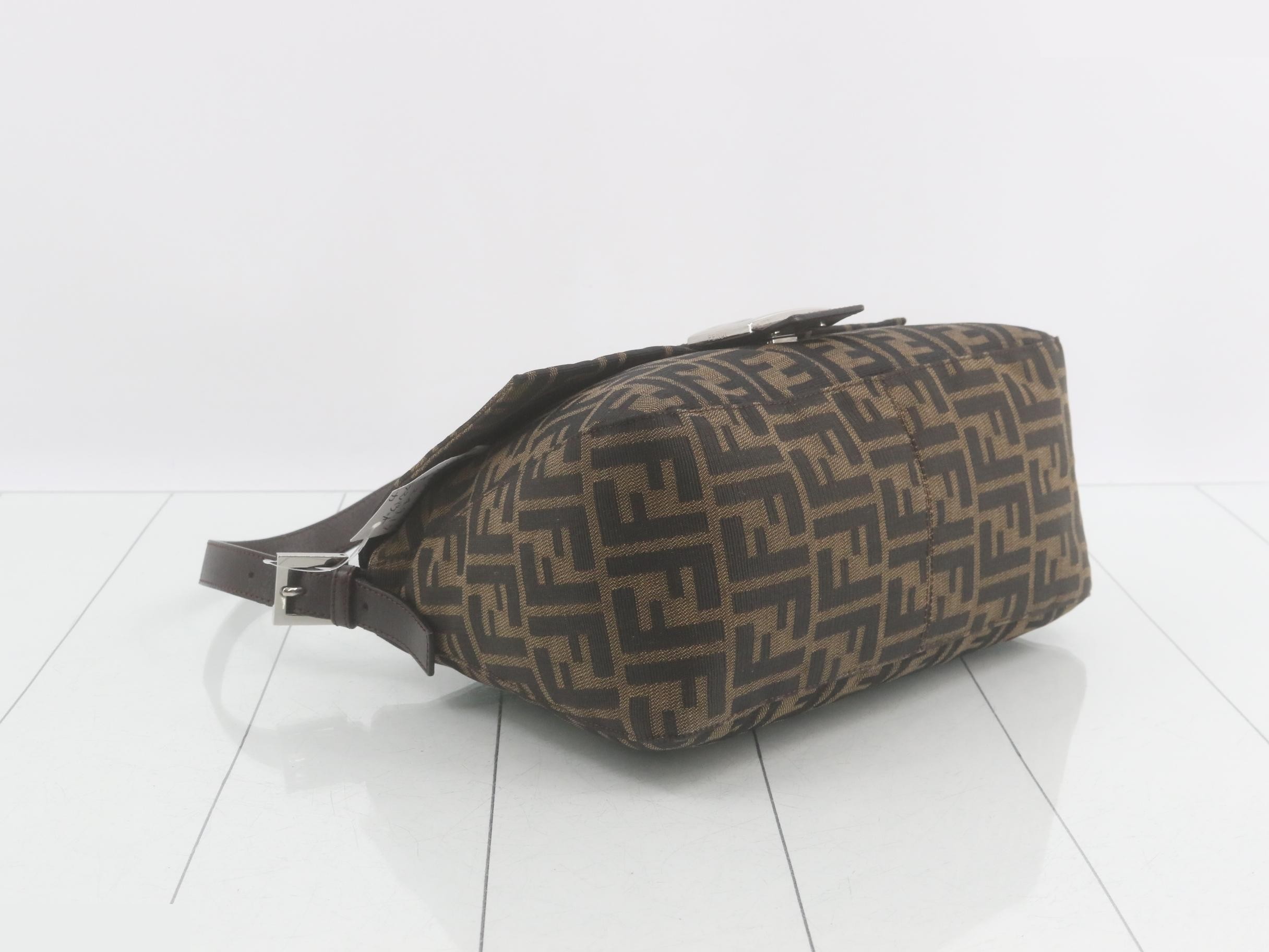 Mamma Bucket One-Shoulder Bag W29 H21 D11.5 — view 5