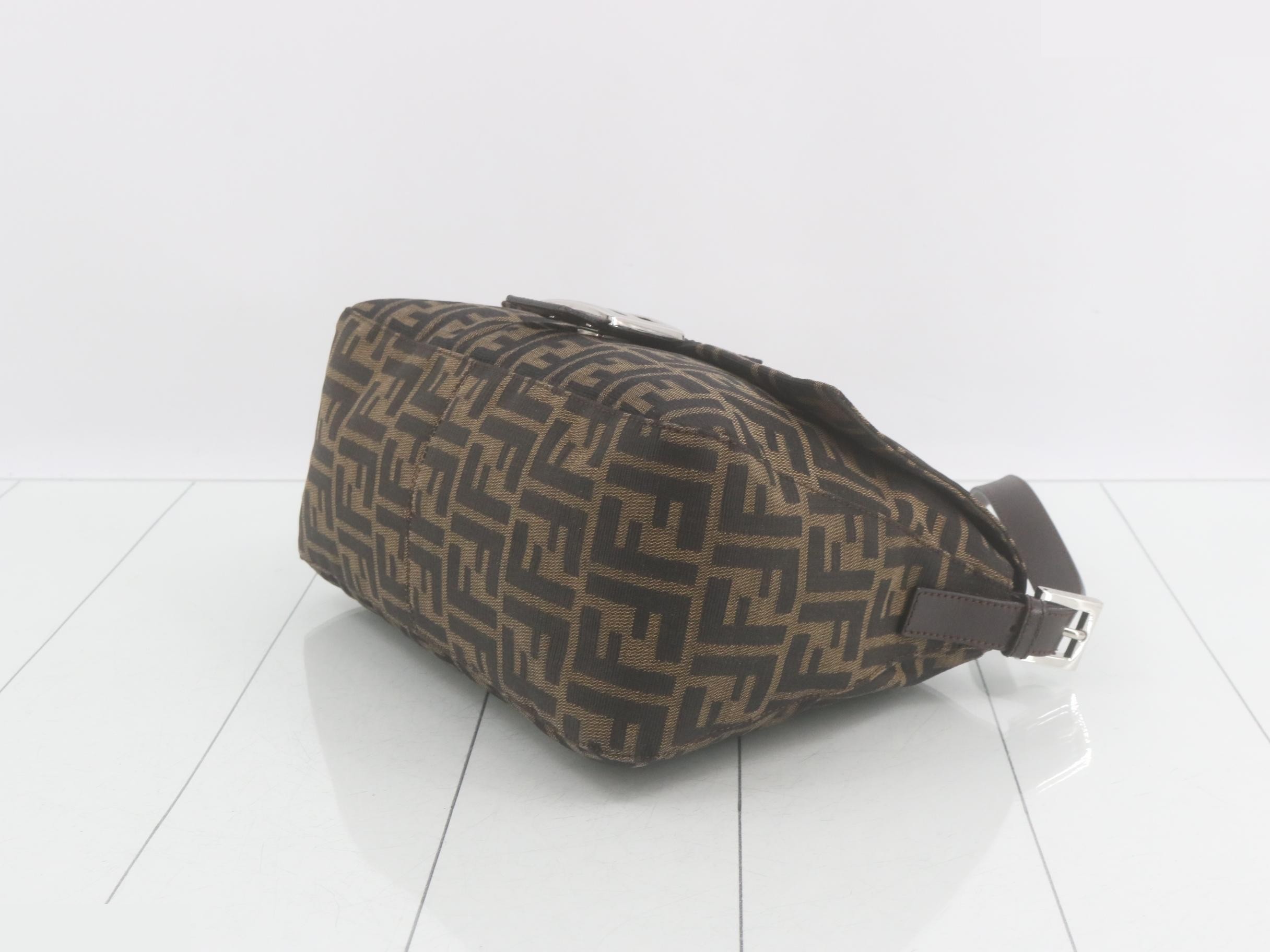 Mamma Bucket One-Shoulder Bag W29 H21 D11.5 — view 6