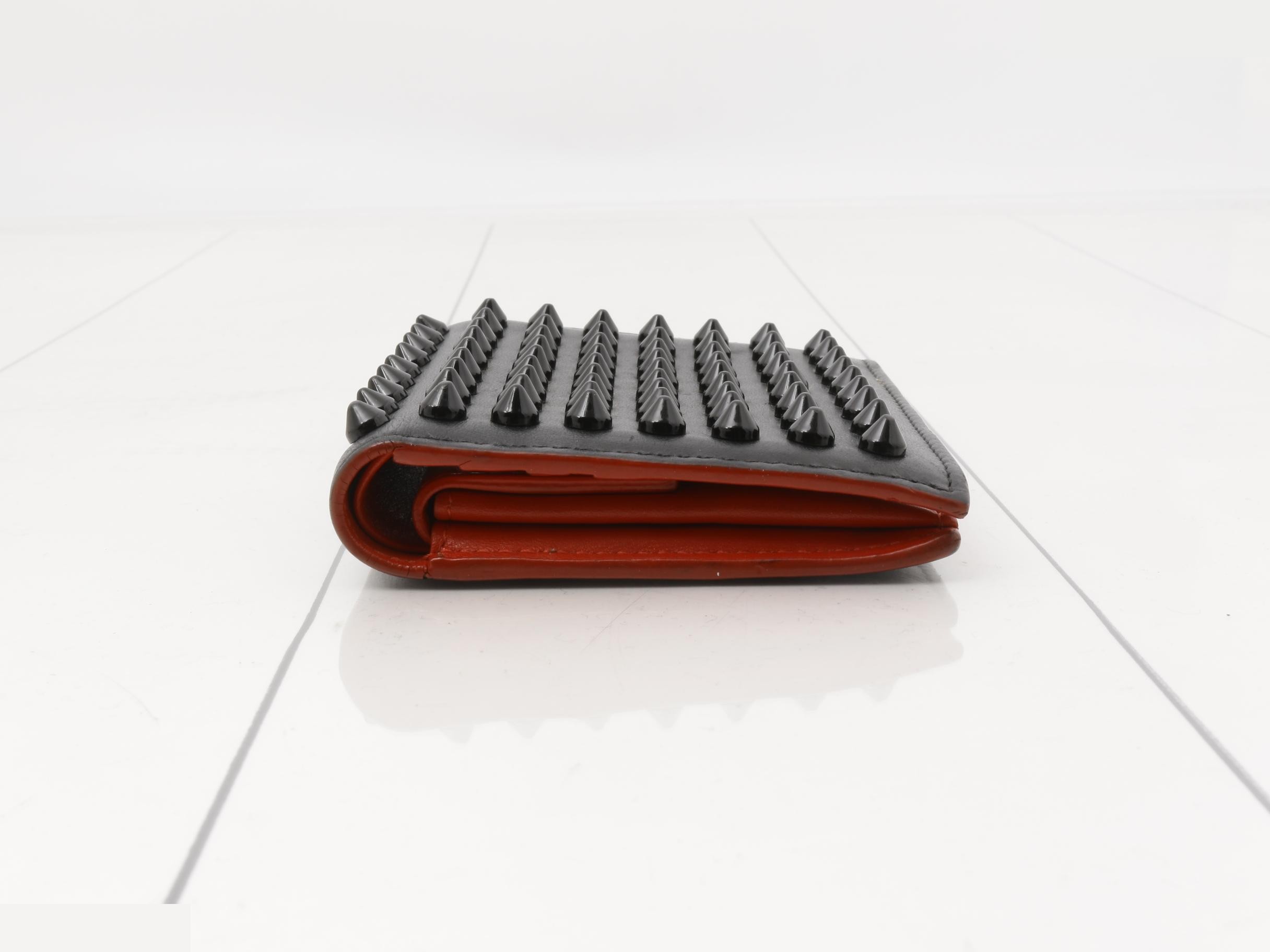 Other lines: Bags and Wallets — view 3