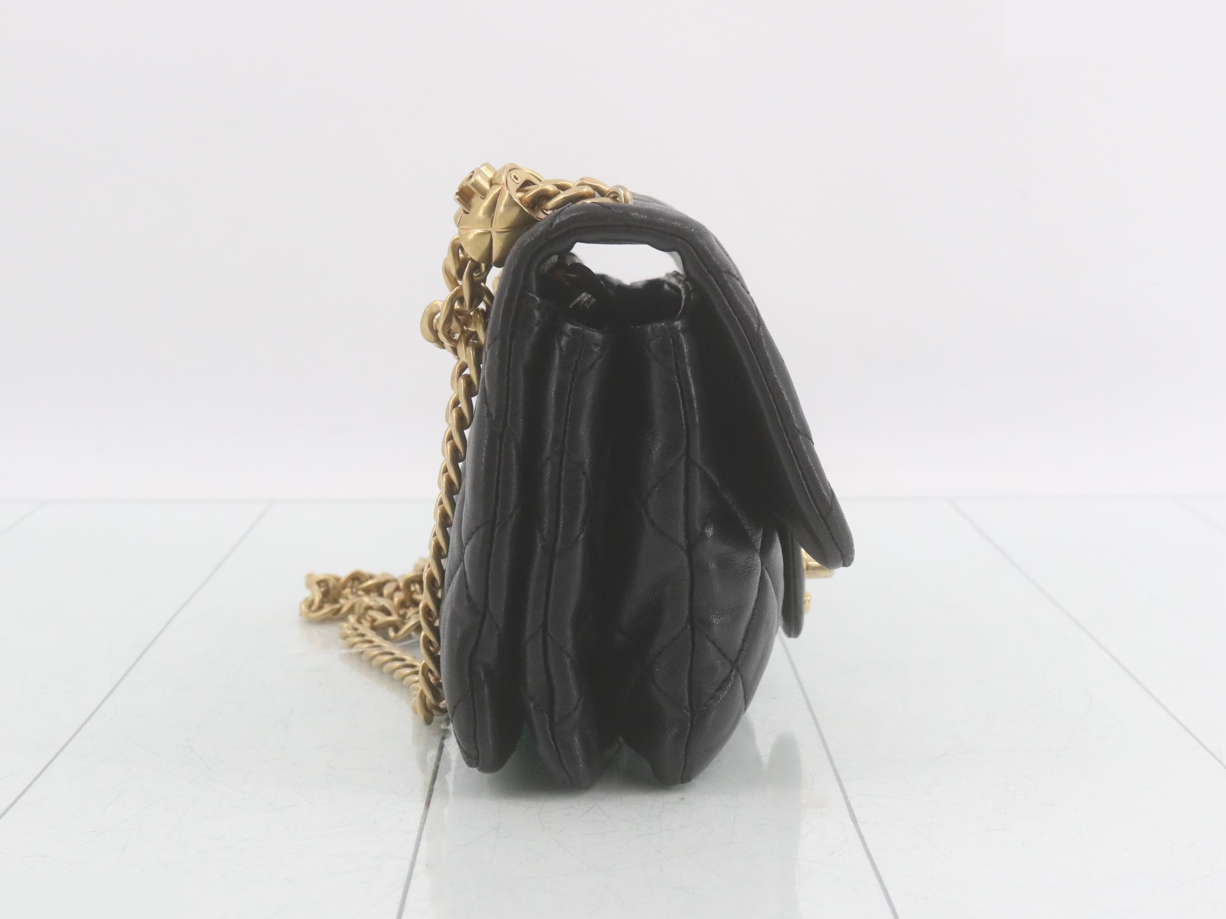 Matelassé Shoulder Bag — view 4