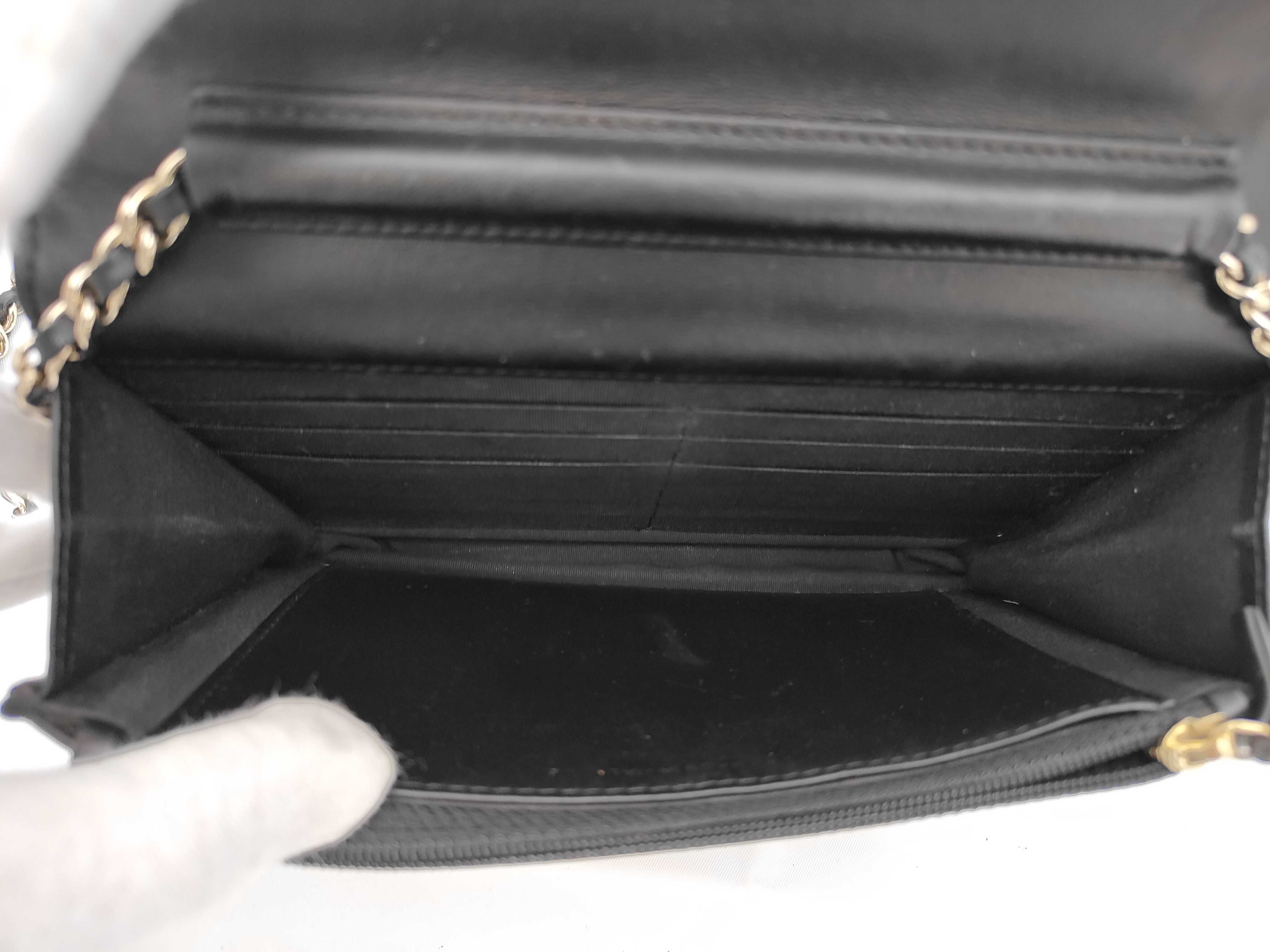 WOC Chain Bag Shoulder Bag — view 9