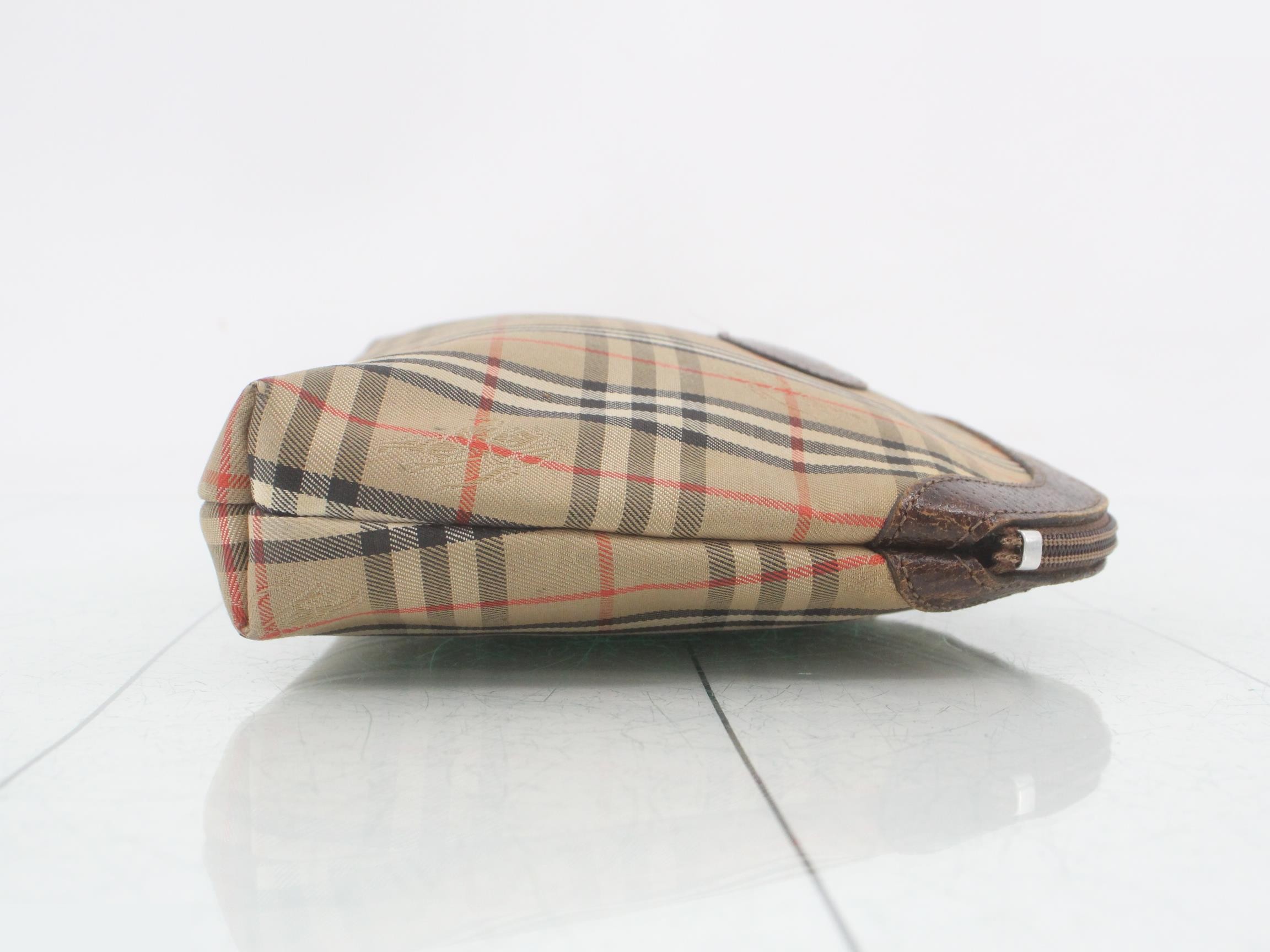pouch — view 3