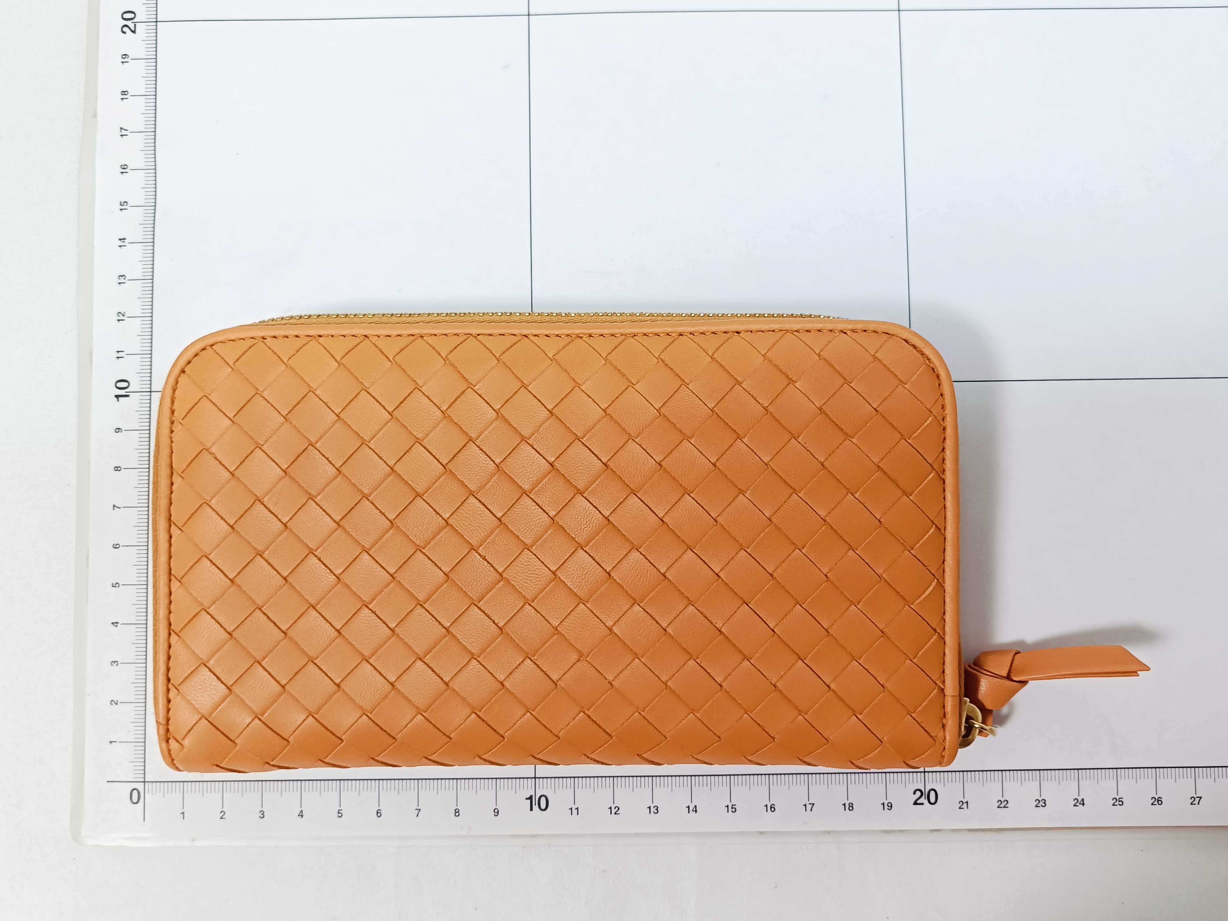 Intrecciato Round Zipper Long Wallet — view 2