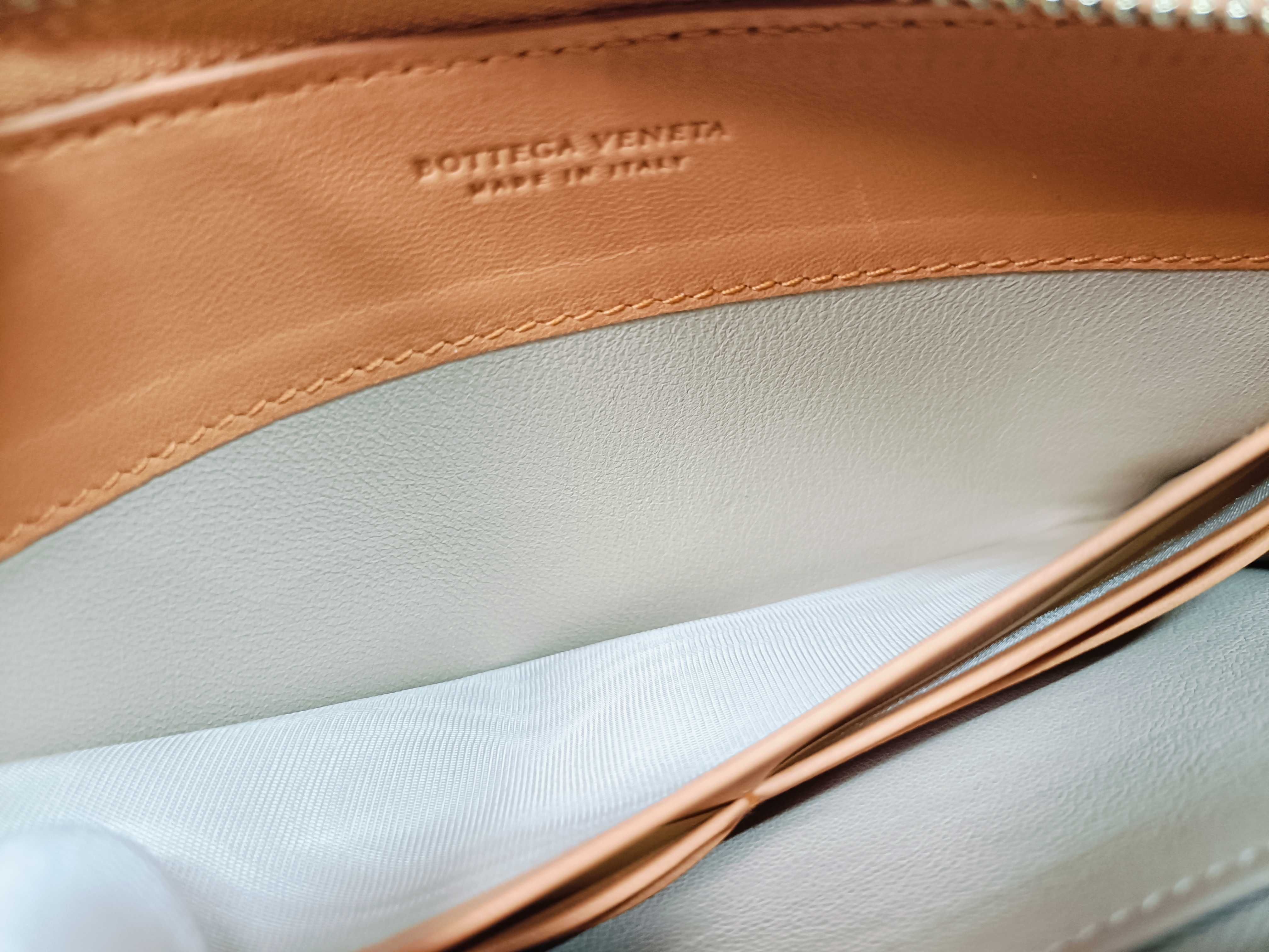 Intrecciato Round Zipper Long Wallet — view 15