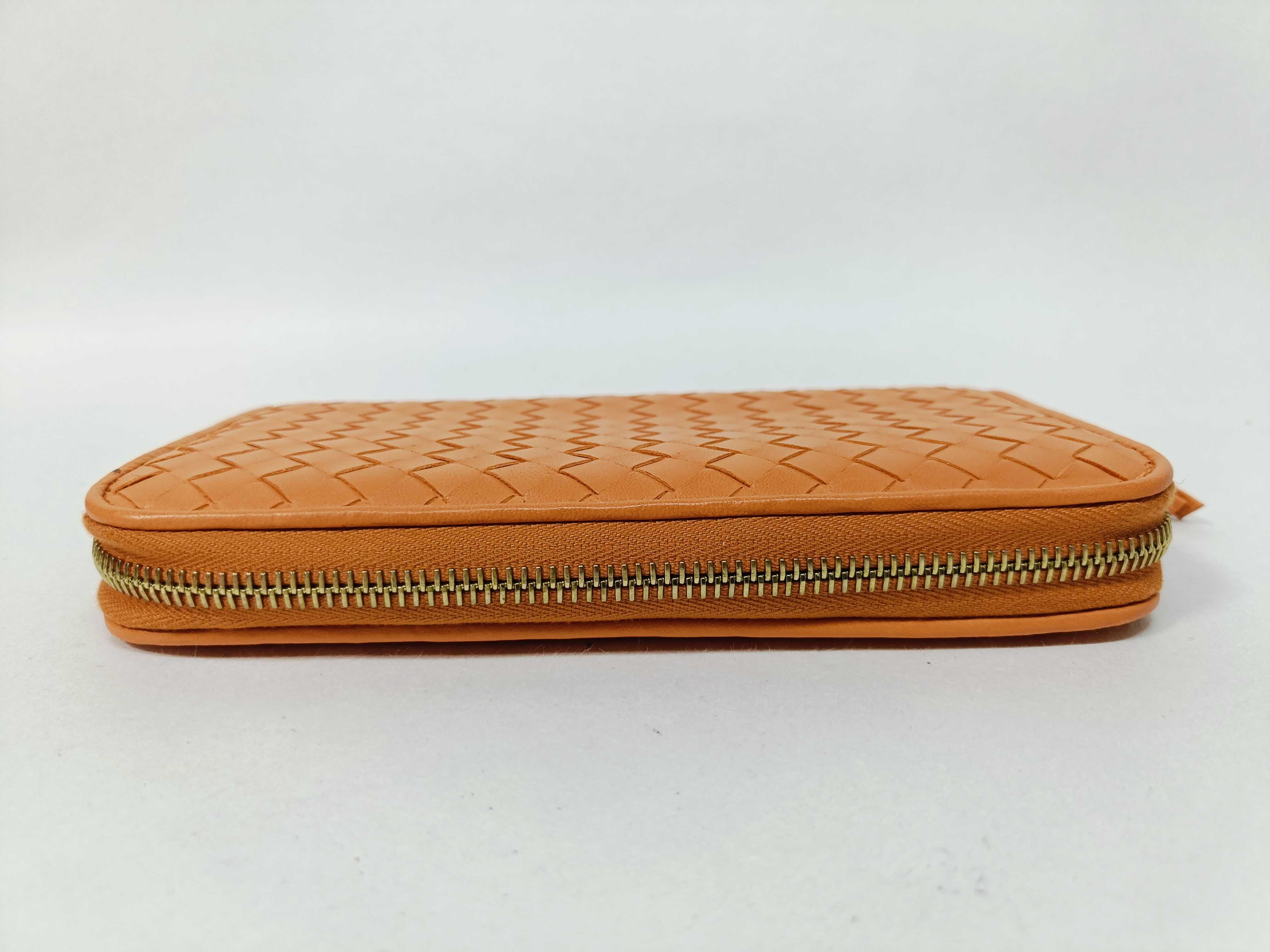Intrecciato Round Zipper Long Wallet — view 6
