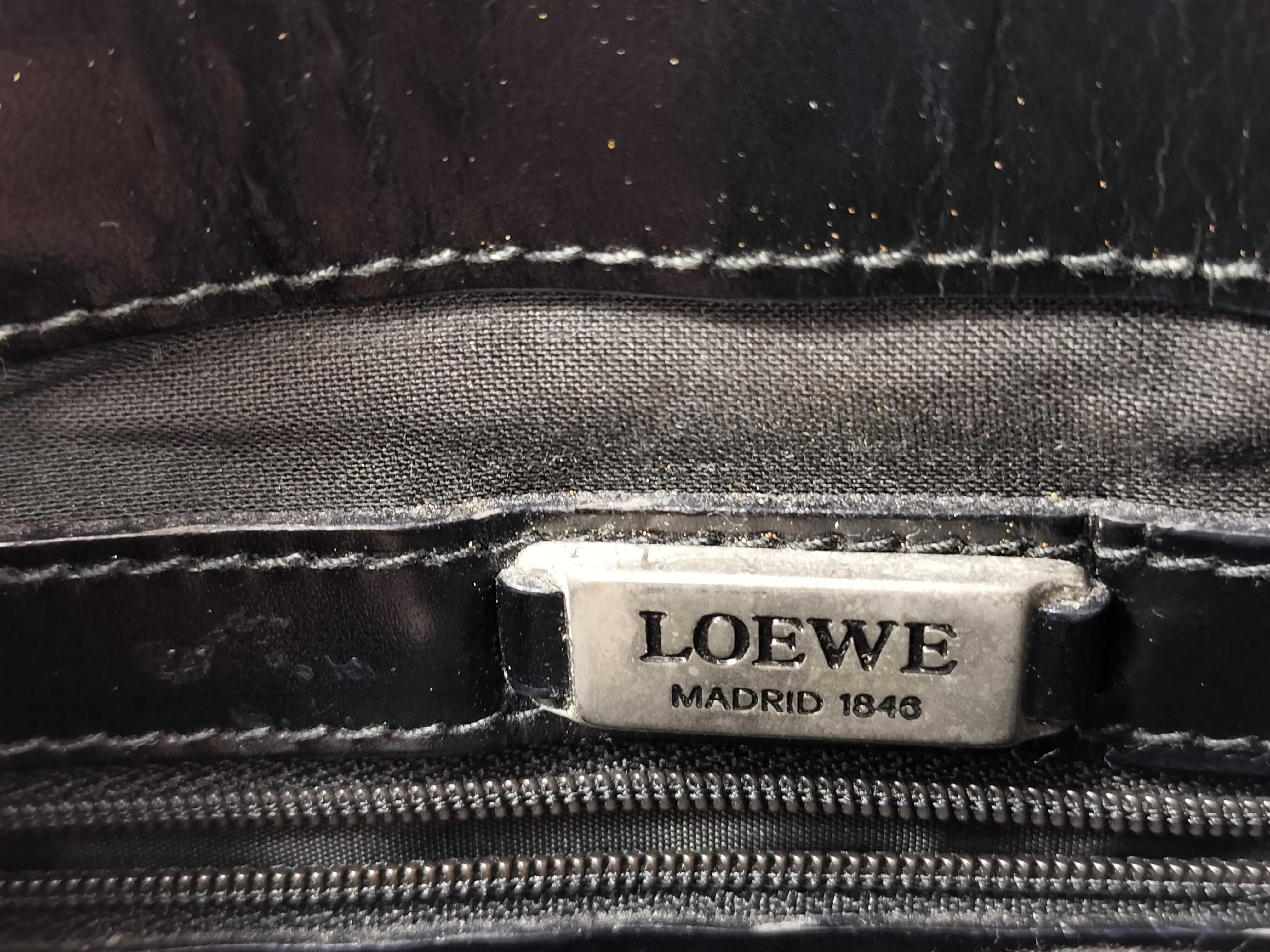 Anagram Shoulder Bag — view 9