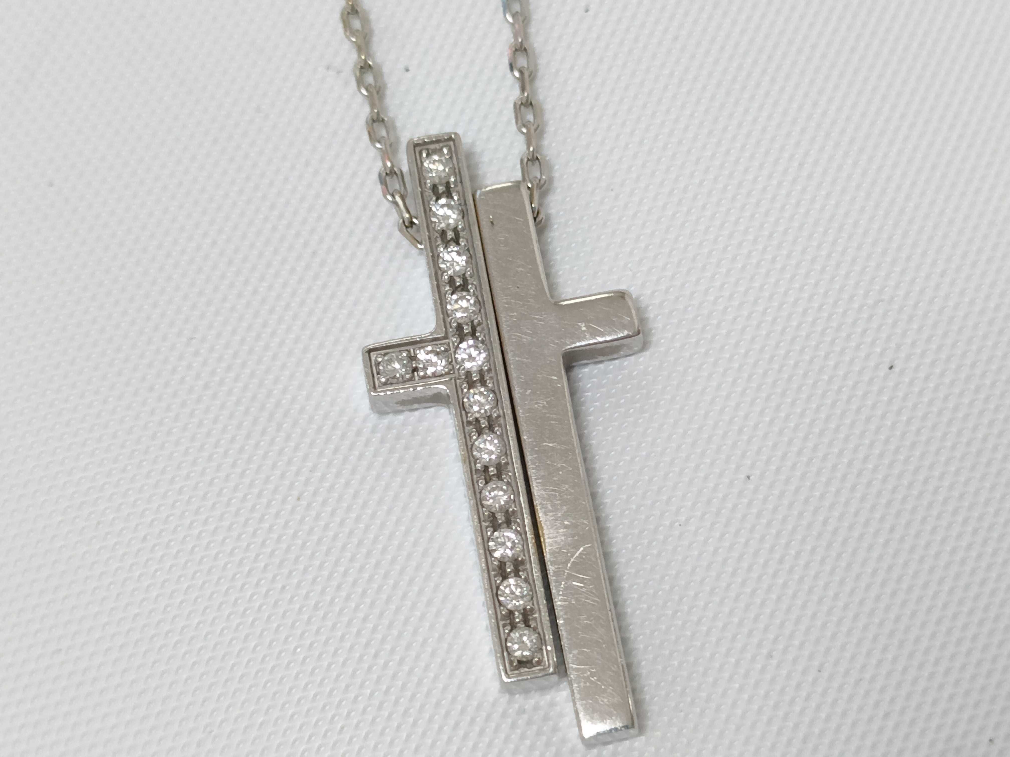 necklace — view 2