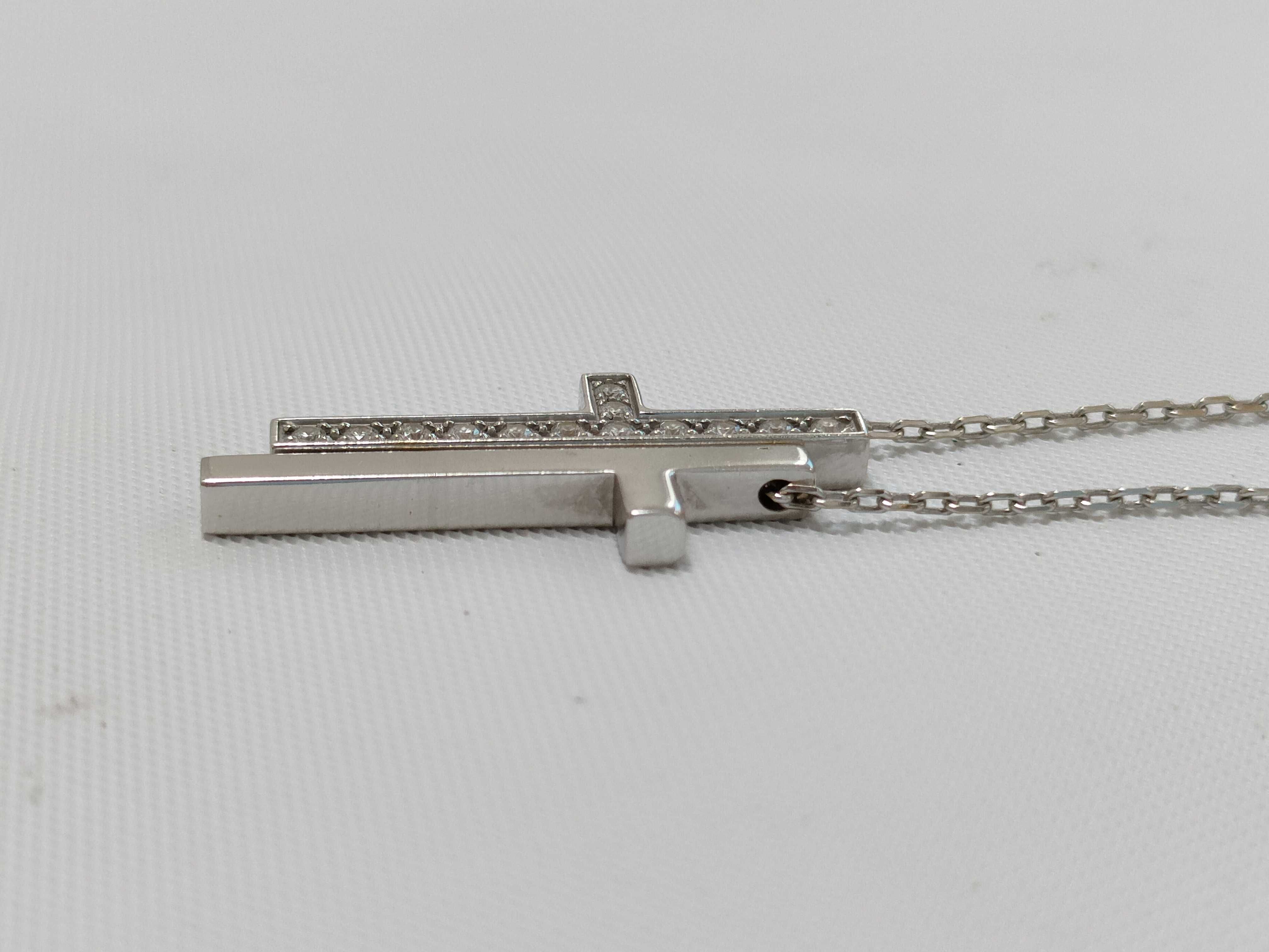 necklace — view 3