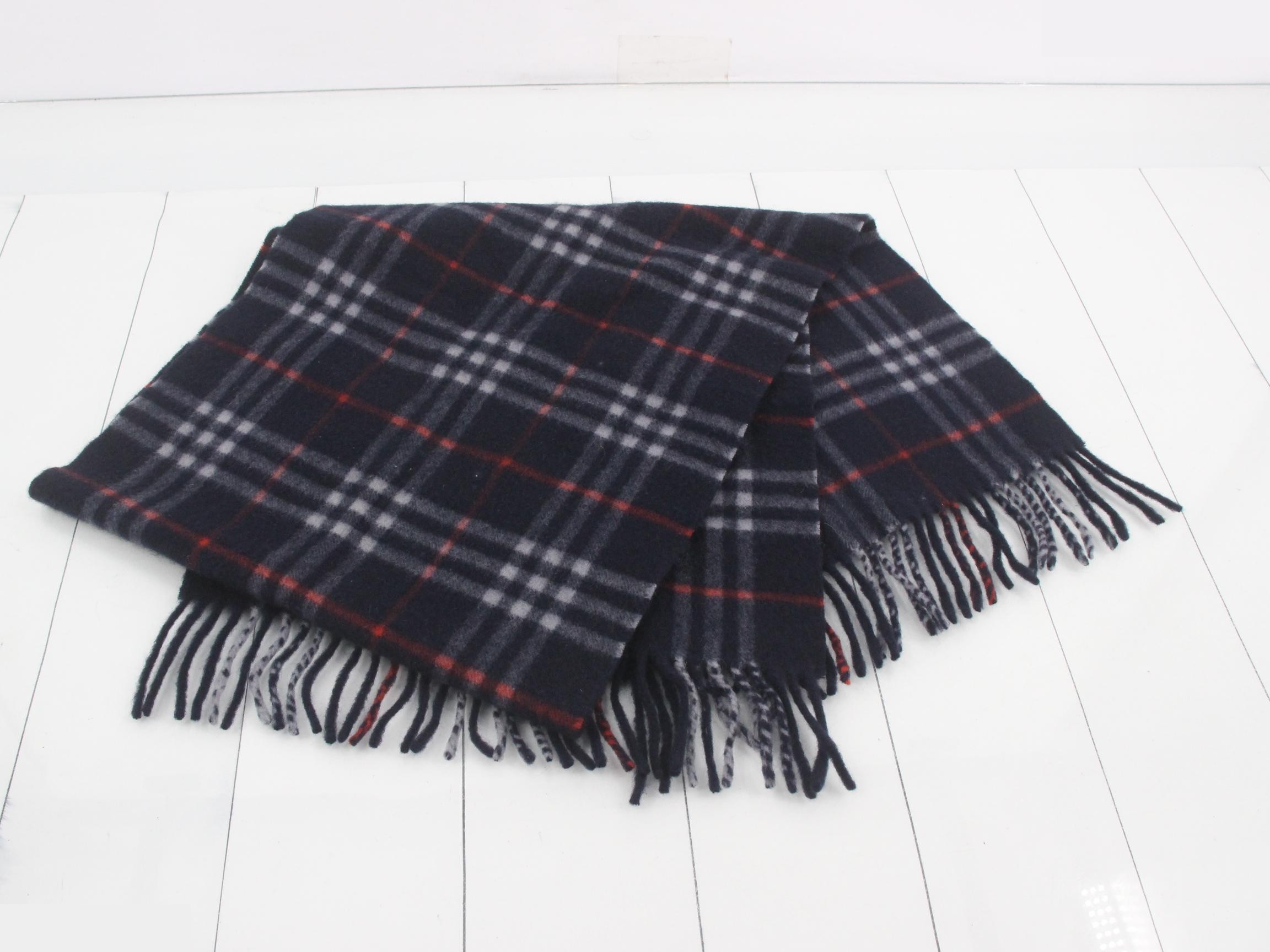 Other lines: Small items, accessories, and scarves — view 3