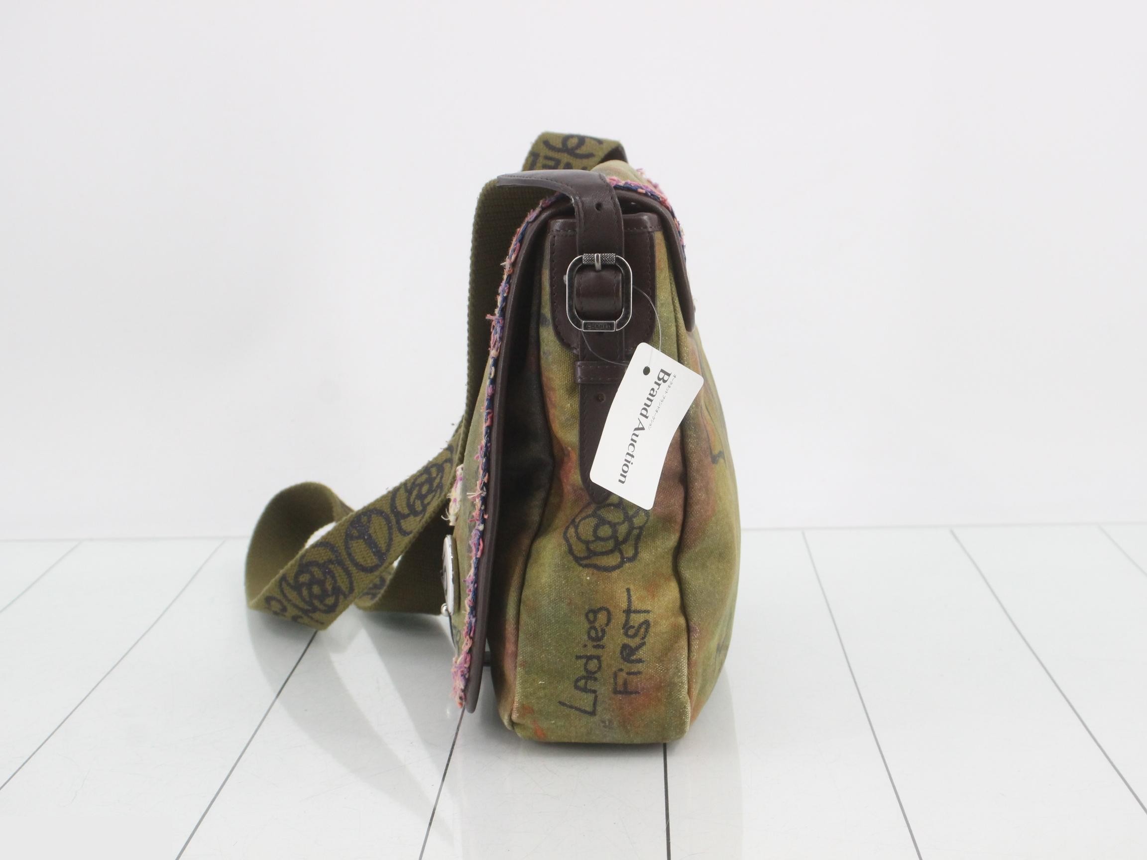 Graffiti on the Pavements Shoulder Bag — view 3