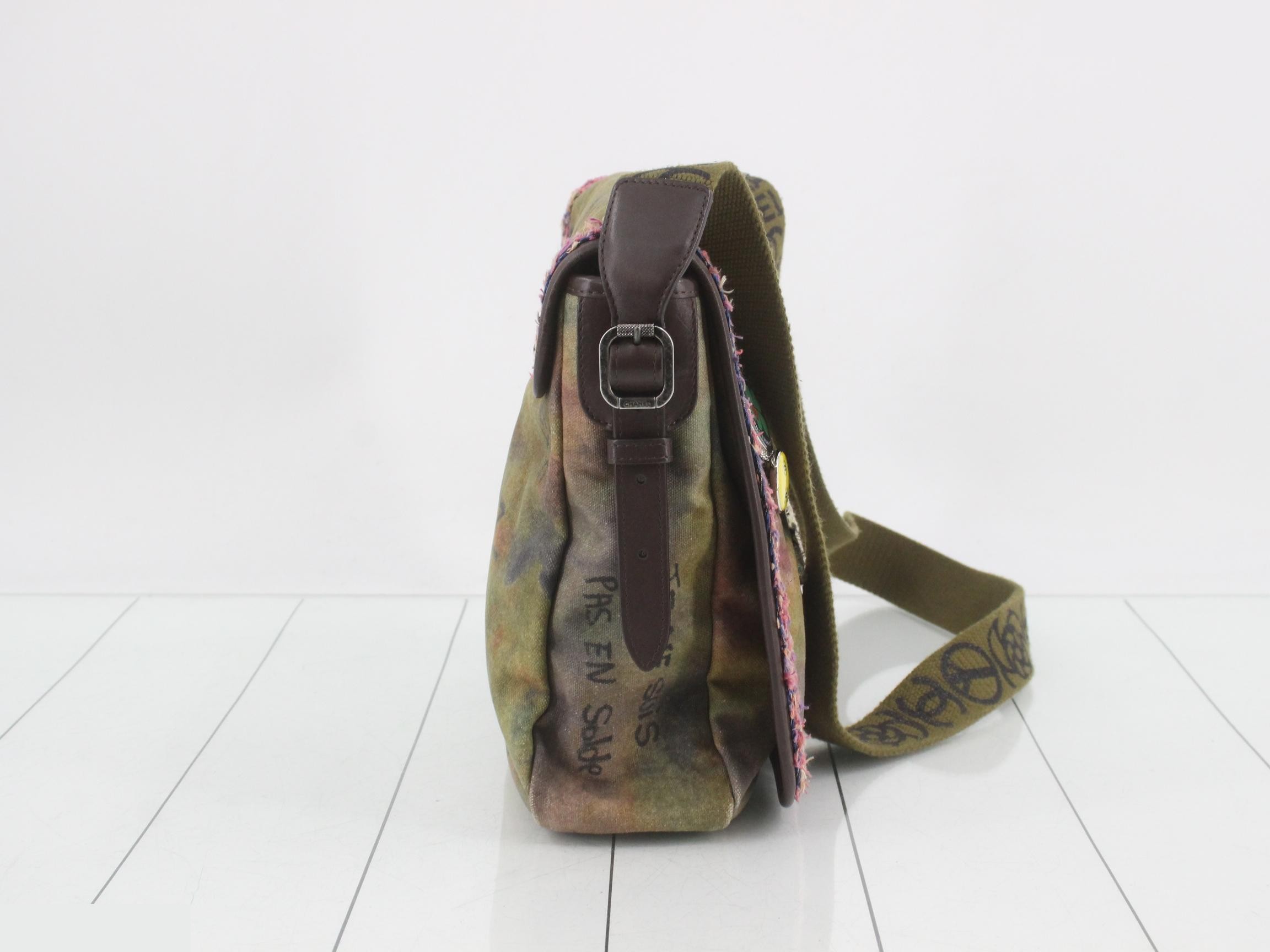 Graffiti on the Pavements Shoulder Bag — view 4