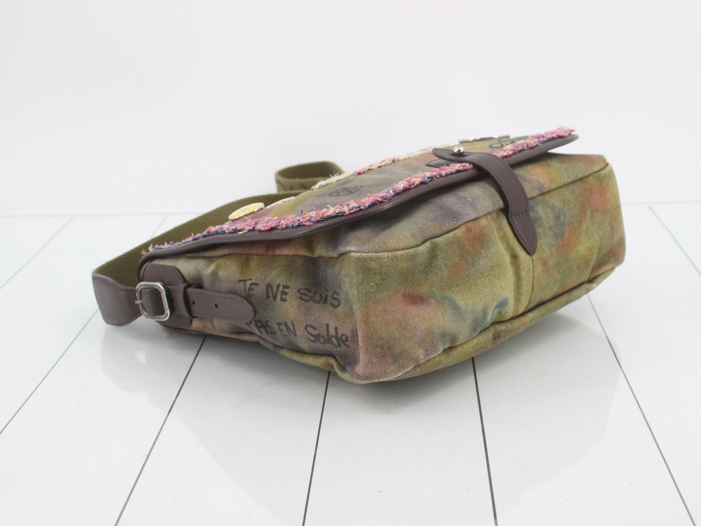 Graffiti on the Pavements Shoulder Bag — view 5
