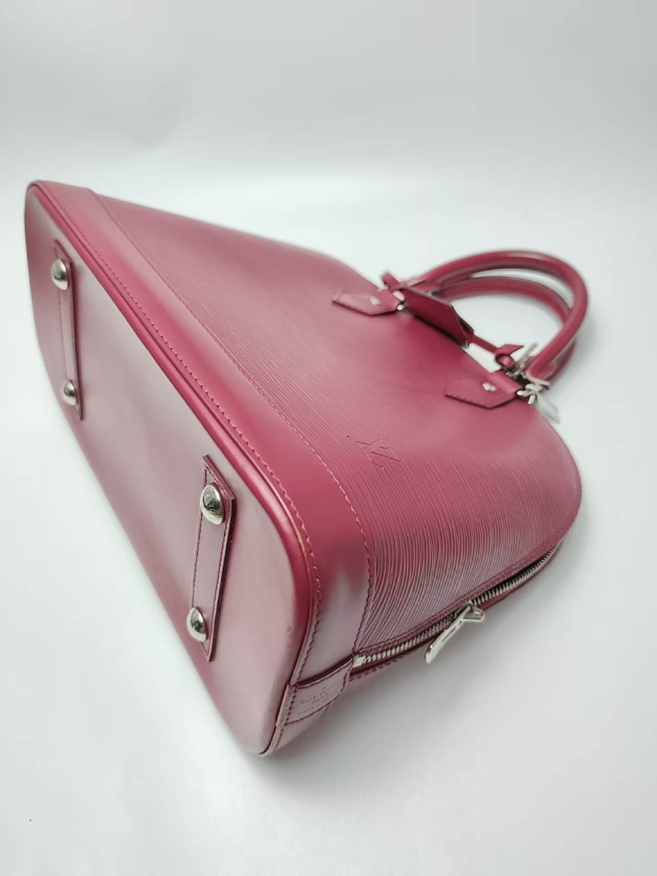 Alma Cowhide Handbag — view 5