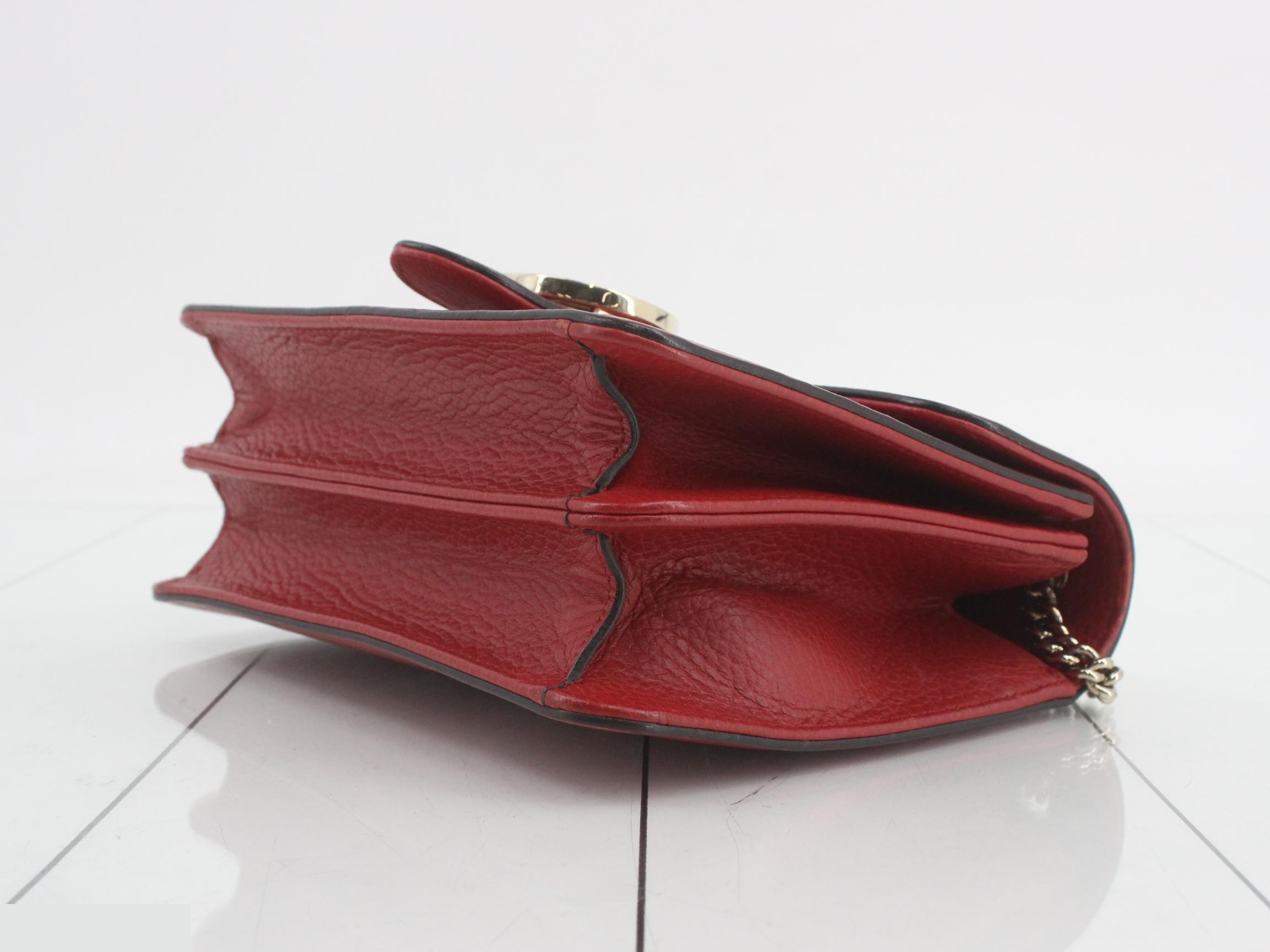 Interlocking Leather Chain Shoulder Bag — view 6