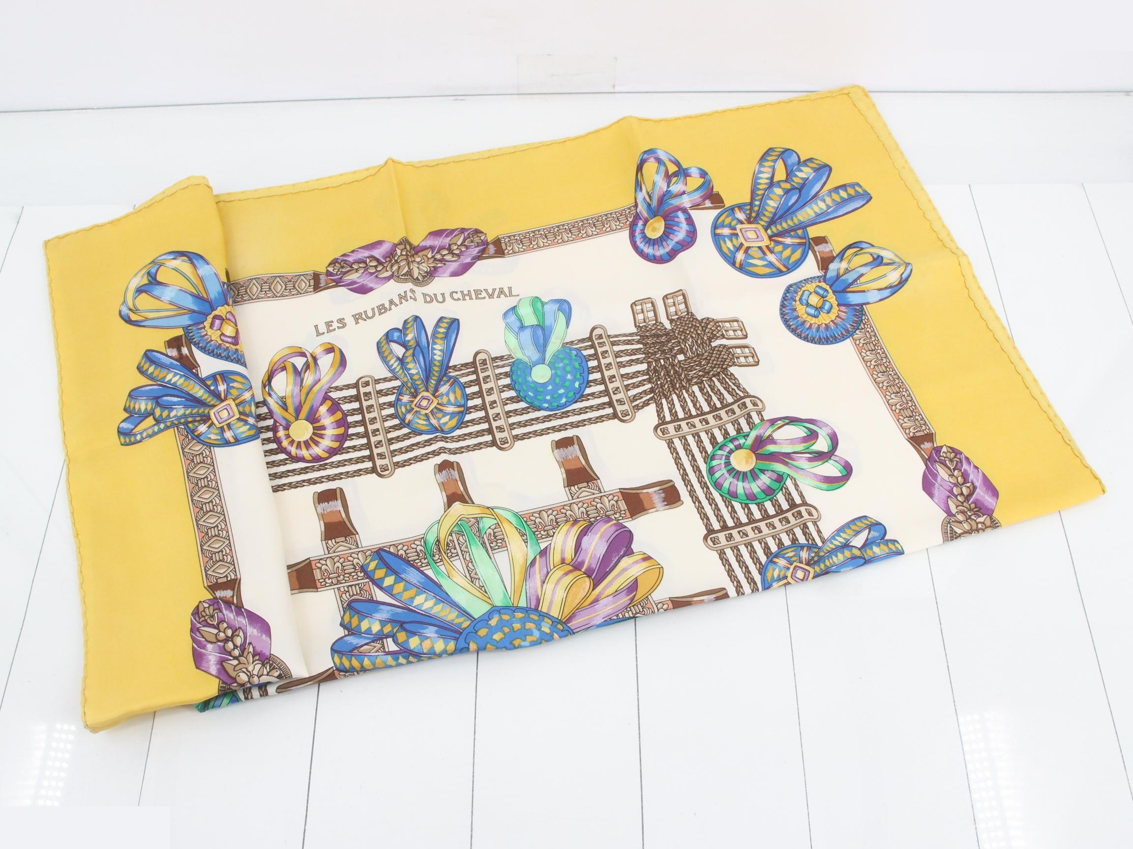 scarf — view 3