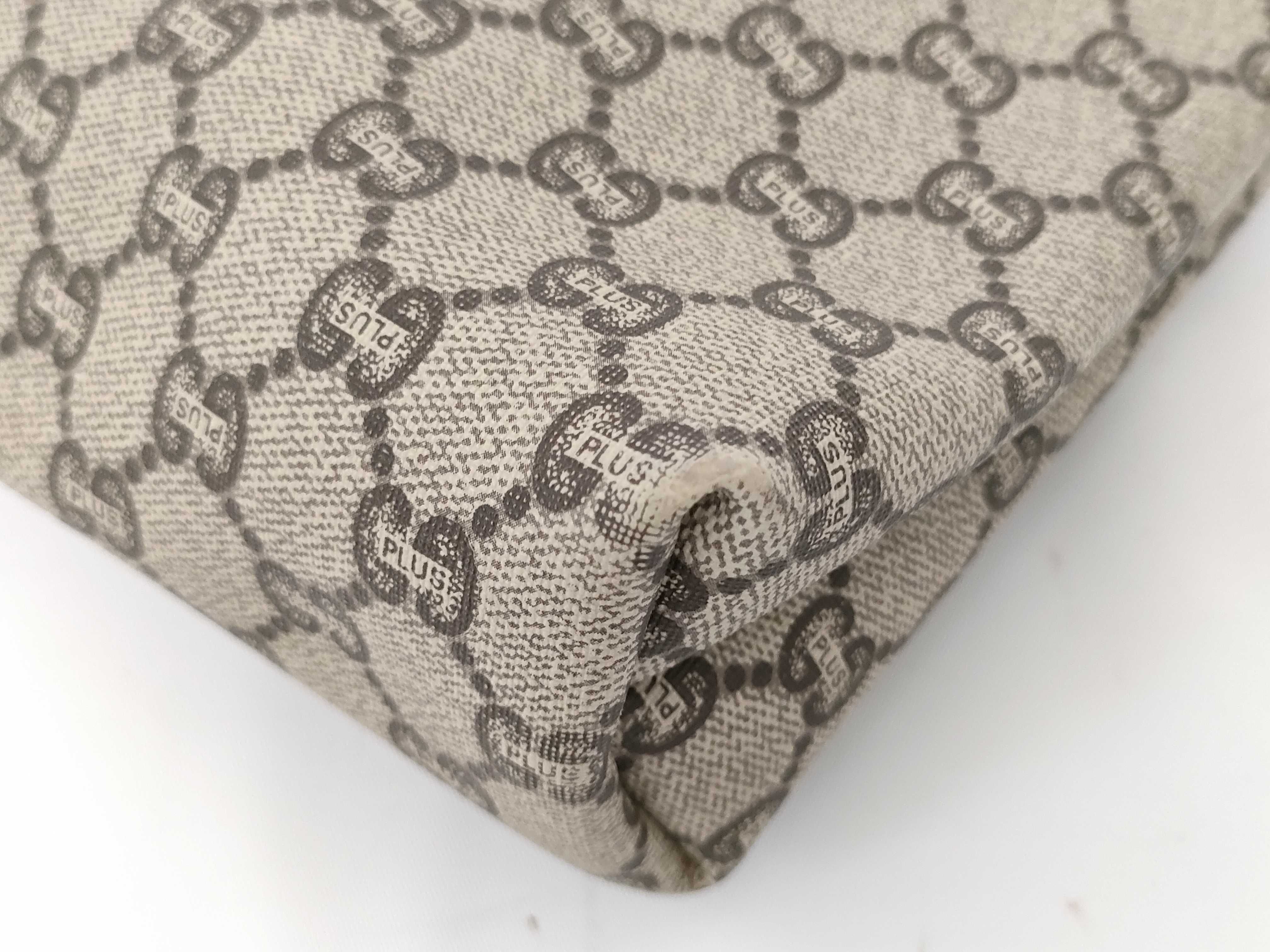 GG Supreme Clutch Bag plus Clutch Bag — view 4